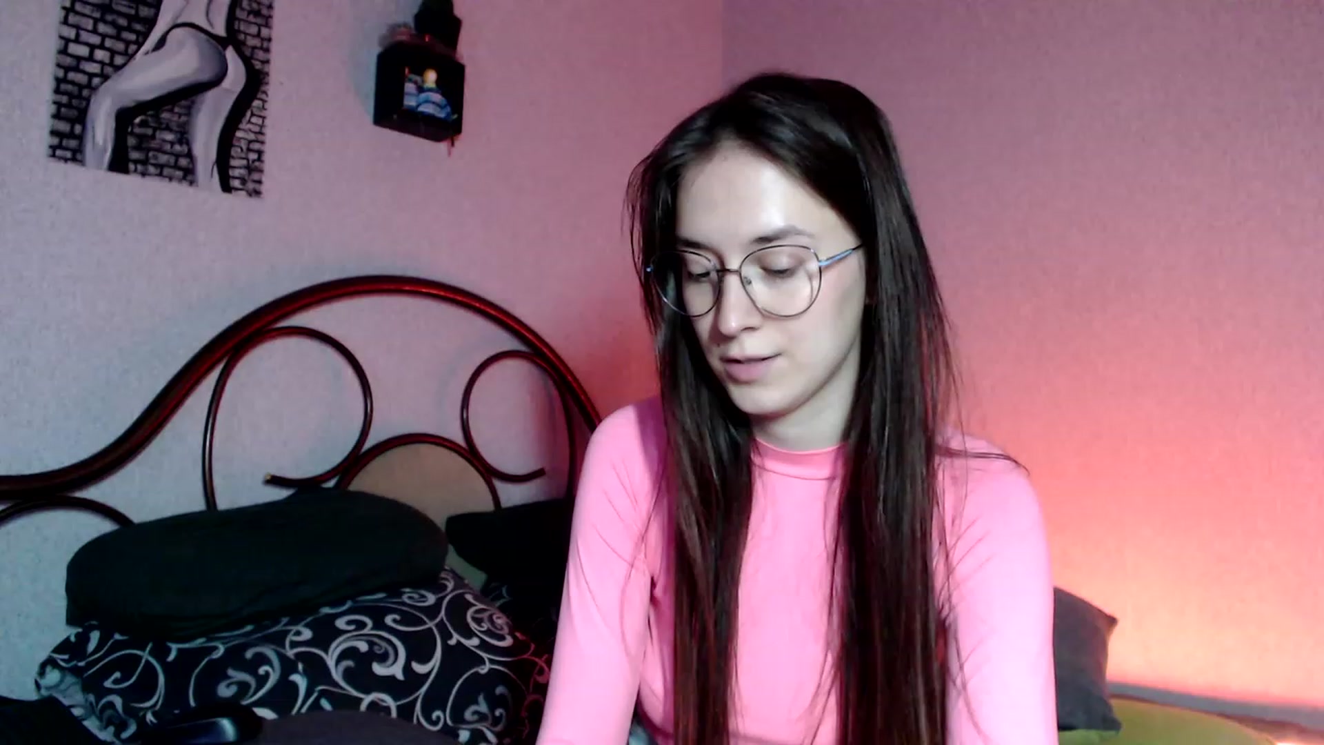 Gallery image thumbnail from Wow__kelly's myfreecams stream on, 10/08/2023, 16:08 image 13 of 20
