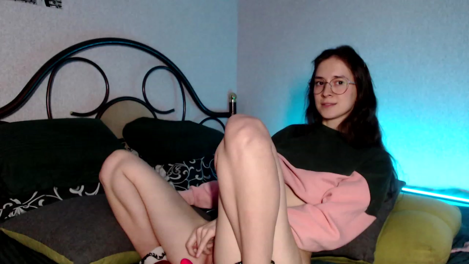 Gallery image thumbnail from Wow__kelly's myfreecams stream on, 10/09/2023, 17:33 image 8 of 20
