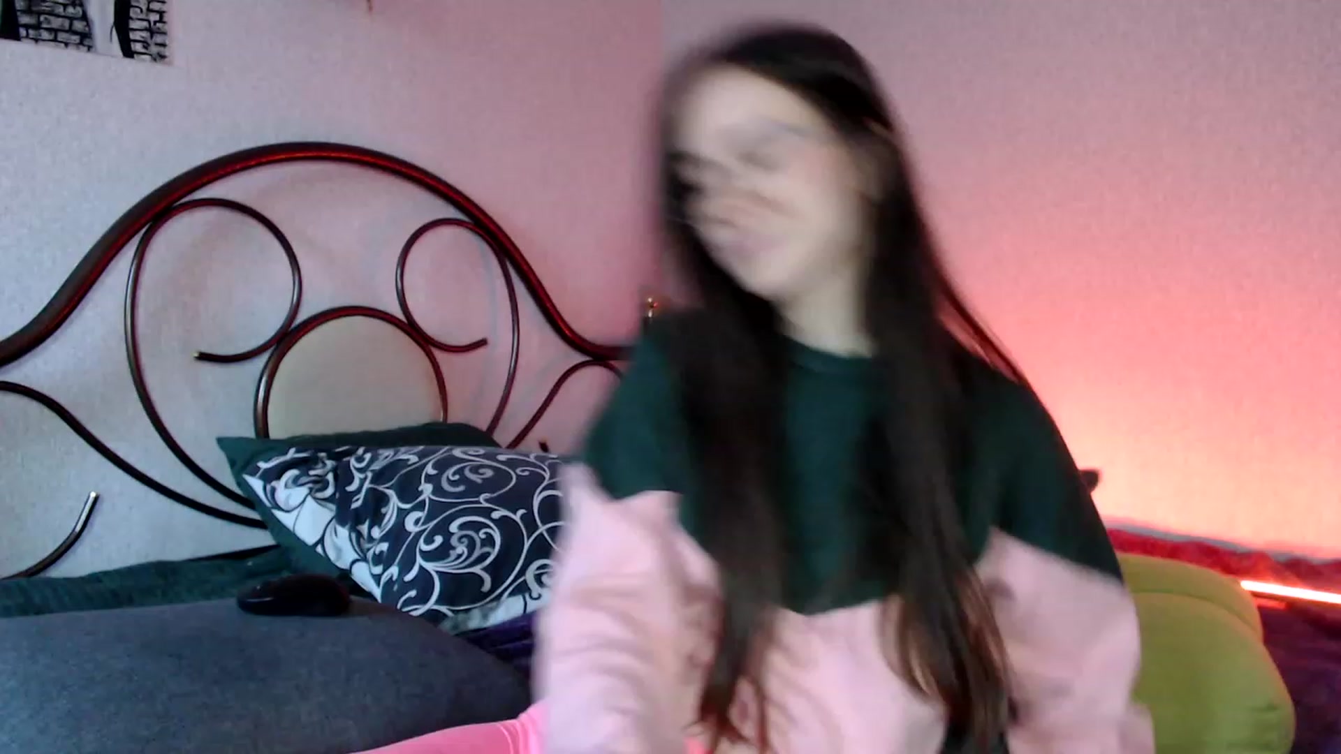 Gallery image thumbnail from Wow__kelly's myfreecams stream on, 10/12/2023, 14:31 image 20 of 20