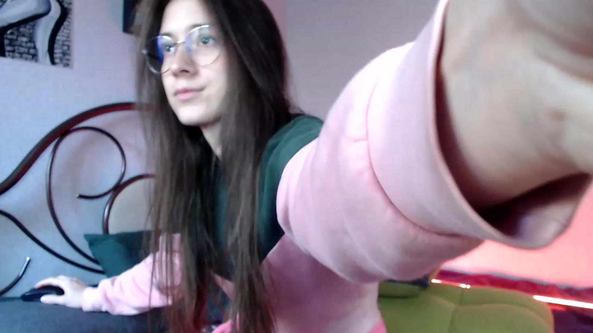 Gallery image thumbnail from Wow__kelly's myfreecams stream on, 10/12/2023, 14:31 image 12 of 20