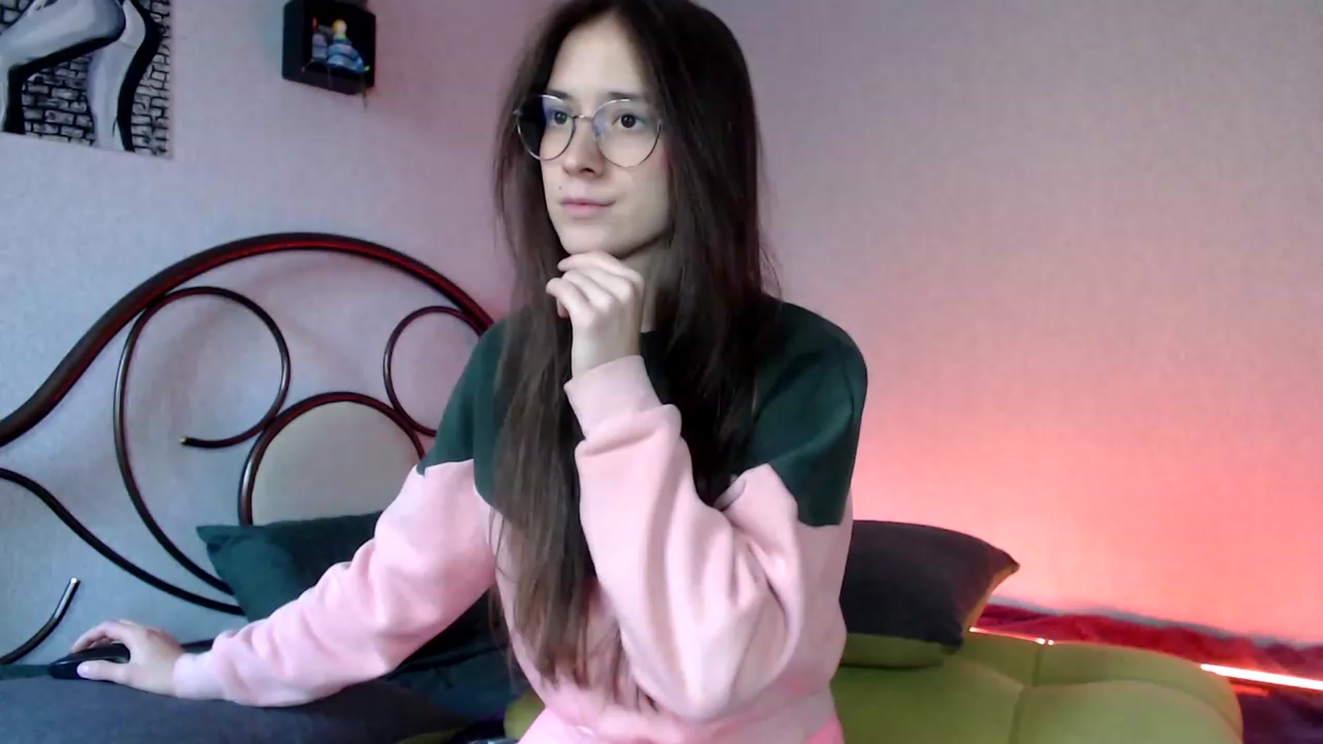 Gallery image thumbnail from Wow__kelly's myfreecams stream on, 10/12/2023, 14:31 image 13 of 20