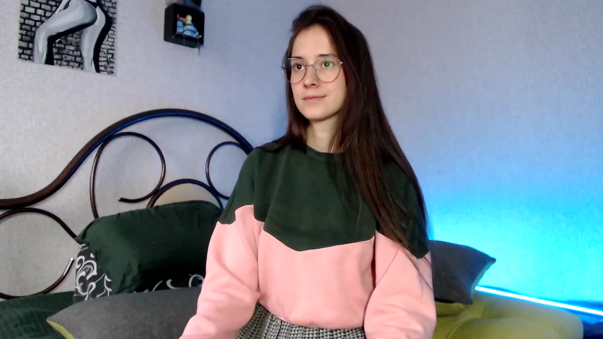 Gallery image thumbnail from Wow__kelly's myfreecams stream on, 10/13/2023, 12:59 image 12 of 20