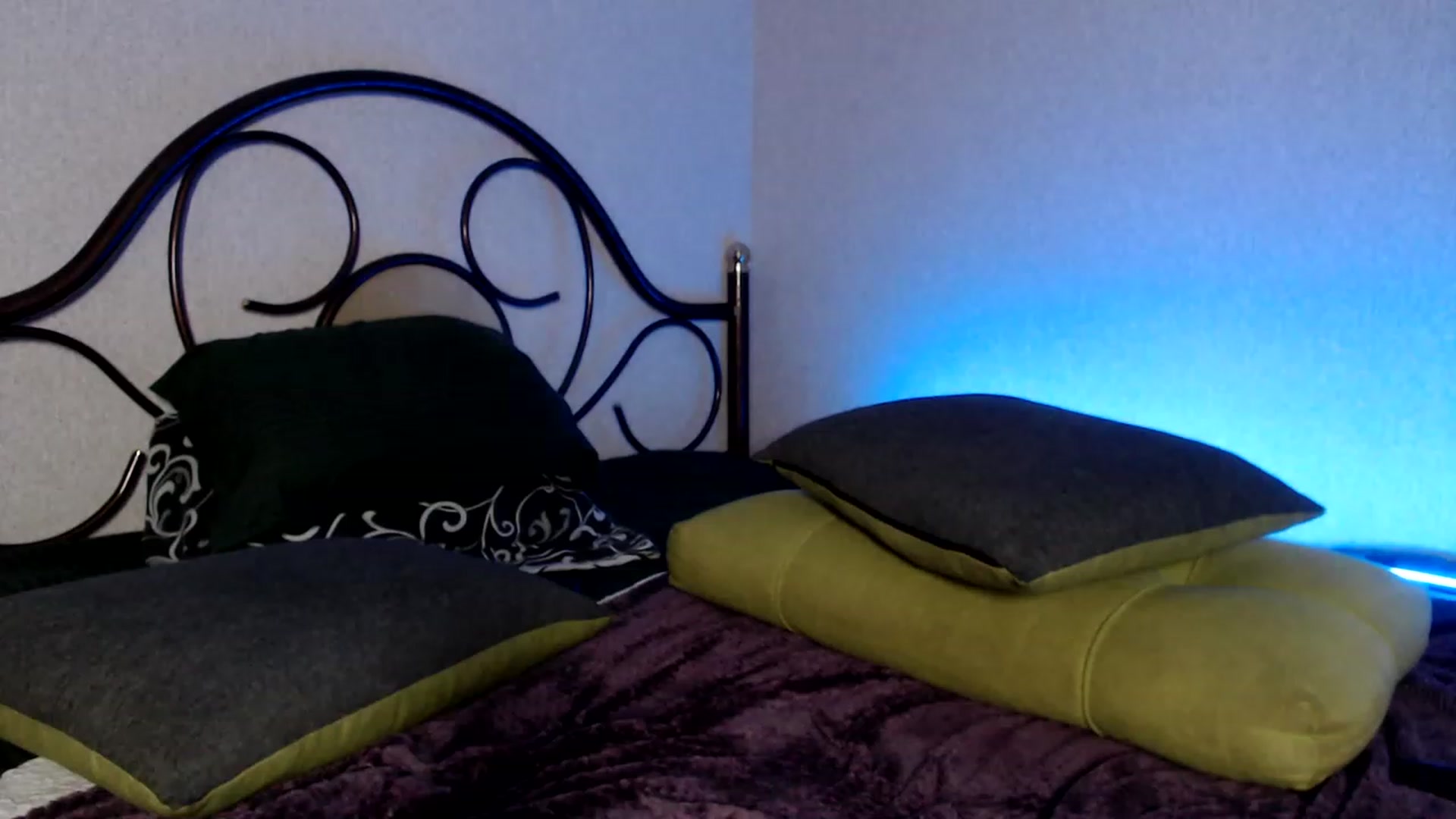Gallery image thumbnail from Wow__kelly's myfreecams stream on, 10/13/2023, 16:58 image 18 of 20
