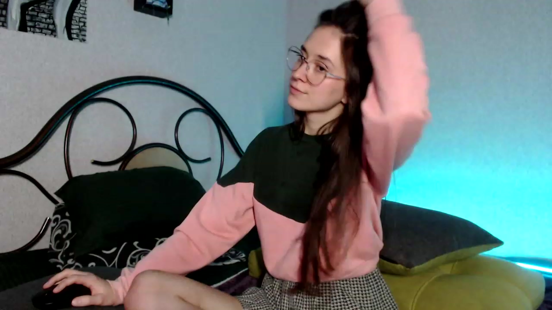Gallery image thumbnail from Wow__kelly's myfreecams stream on, 10/13/2023, 16:58 image 16 of 20