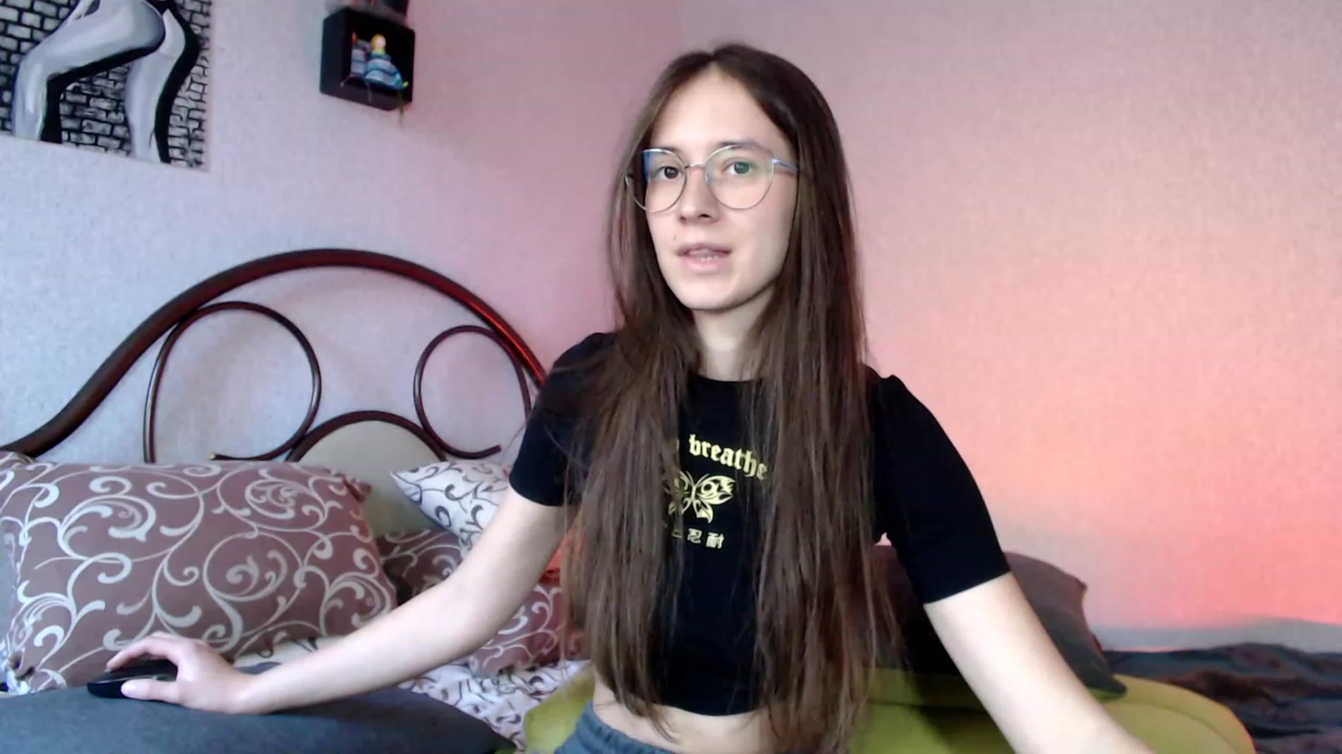 Gallery image thumbnail from Wow__kelly's myfreecams stream on, 10/18/2023, 14:51 image 3 of 20