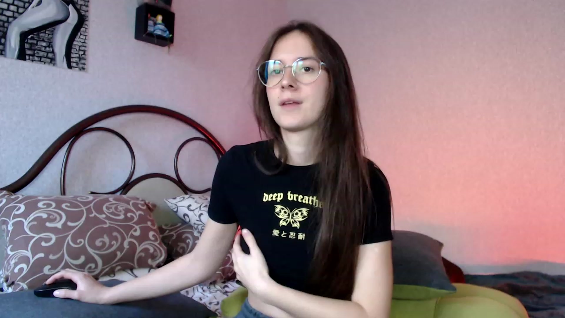 Gallery image thumbnail from Wow__kelly's myfreecams stream on, 10/18/2023, 14:51 image 4 of 20