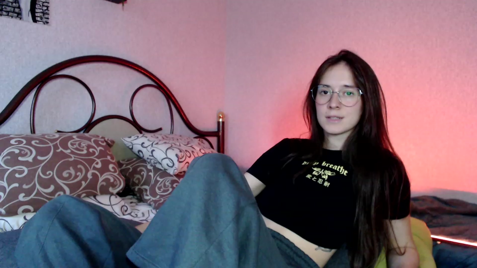 Gallery image thumbnail from Wow__kelly's myfreecams stream on, 10/18/2023, 14:51 image 15 of 20