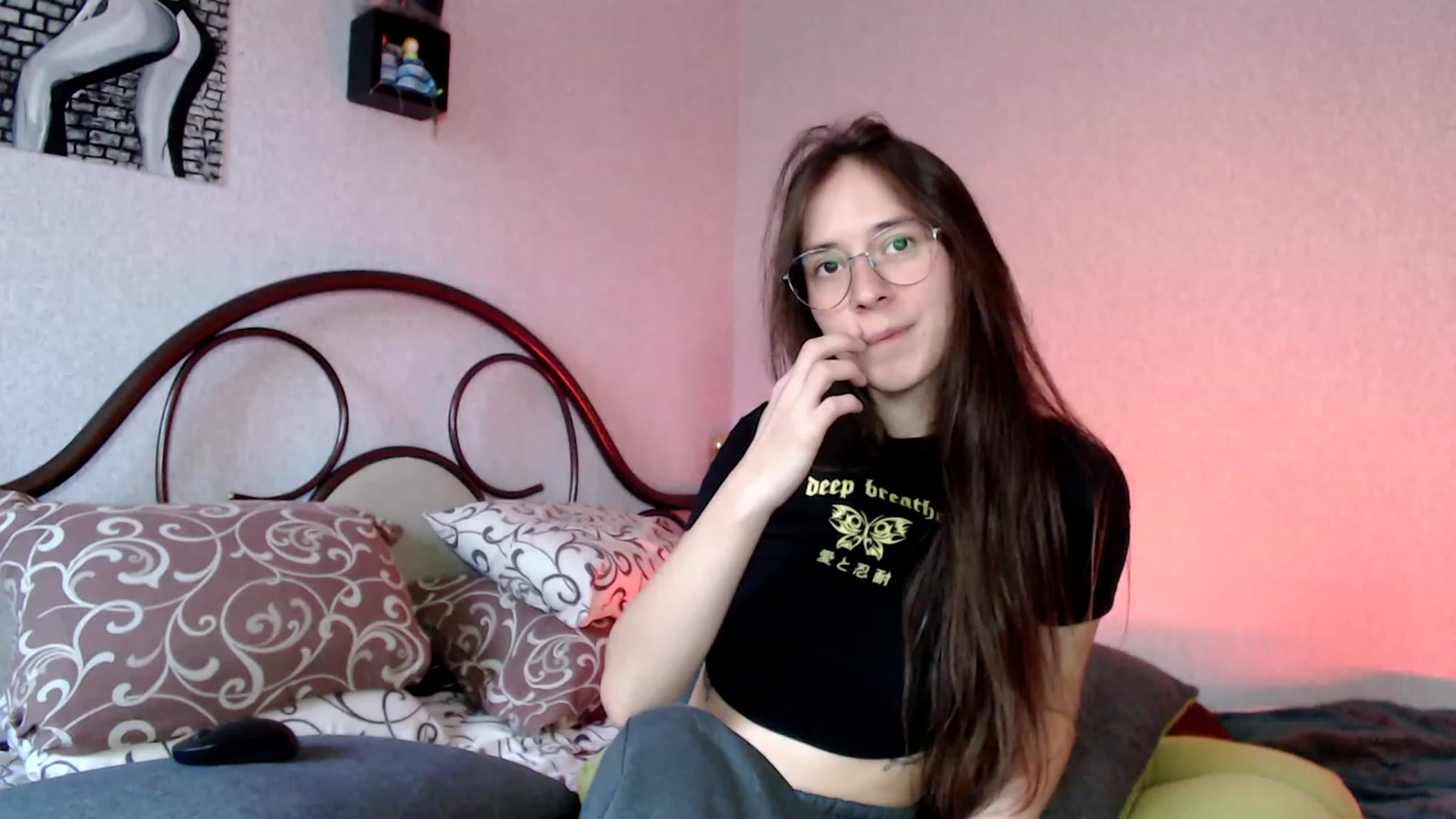 Gallery image thumbnail from Wow__kelly's myfreecams stream on, 10/18/2023, 14:51 image 6 of 20