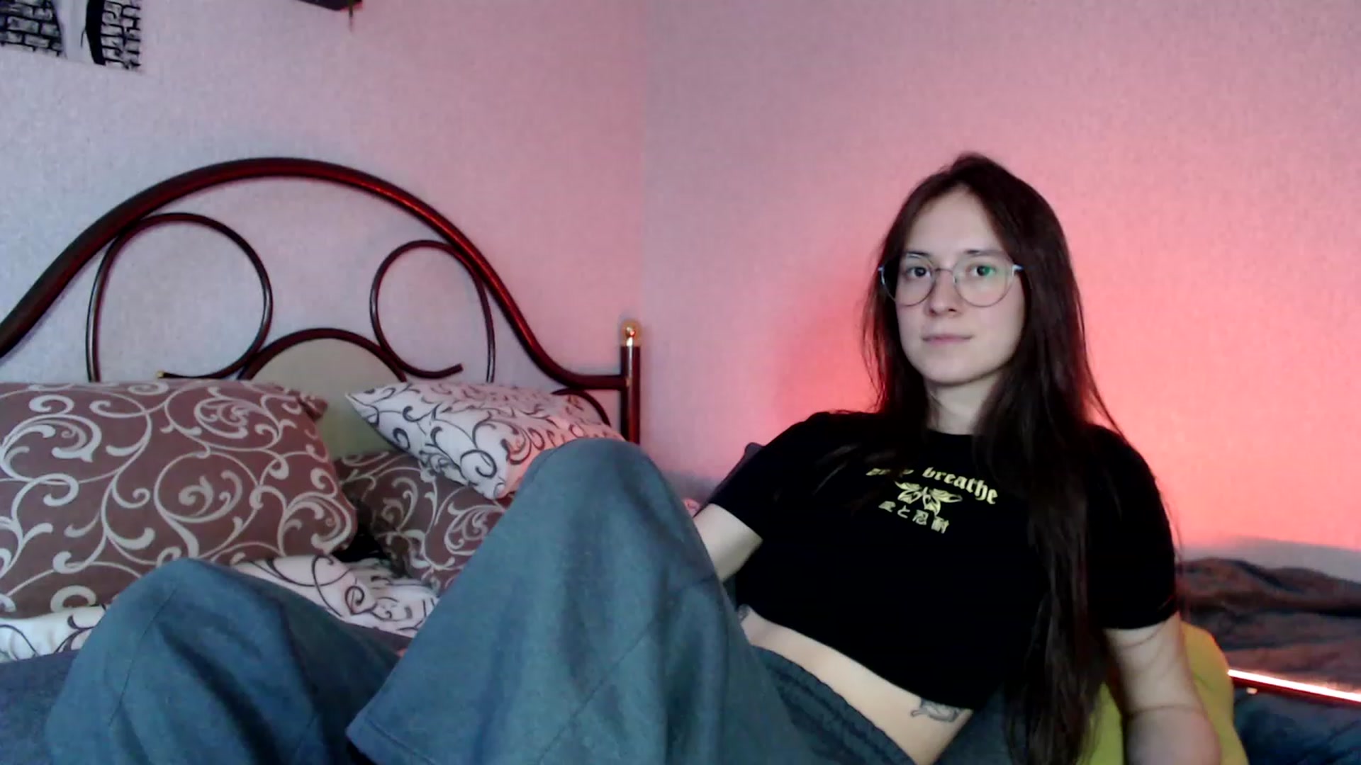 Gallery image thumbnail from Wow__kelly's myfreecams stream on, 10/18/2023, 14:51 image 16 of 20