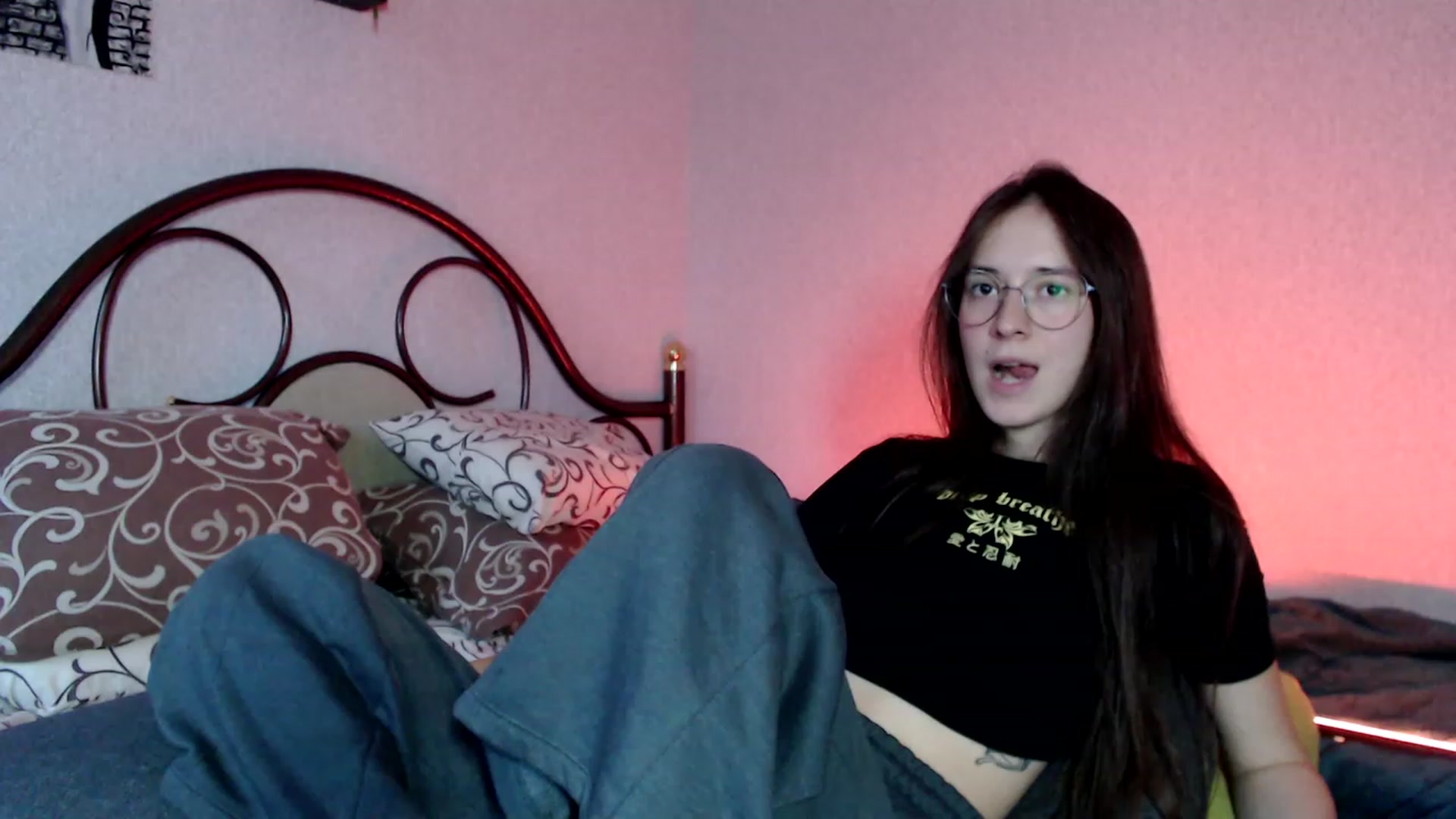 Gallery image thumbnail from Wow__kelly's myfreecams stream on, 10/18/2023, 14:51 image 17 of 20
