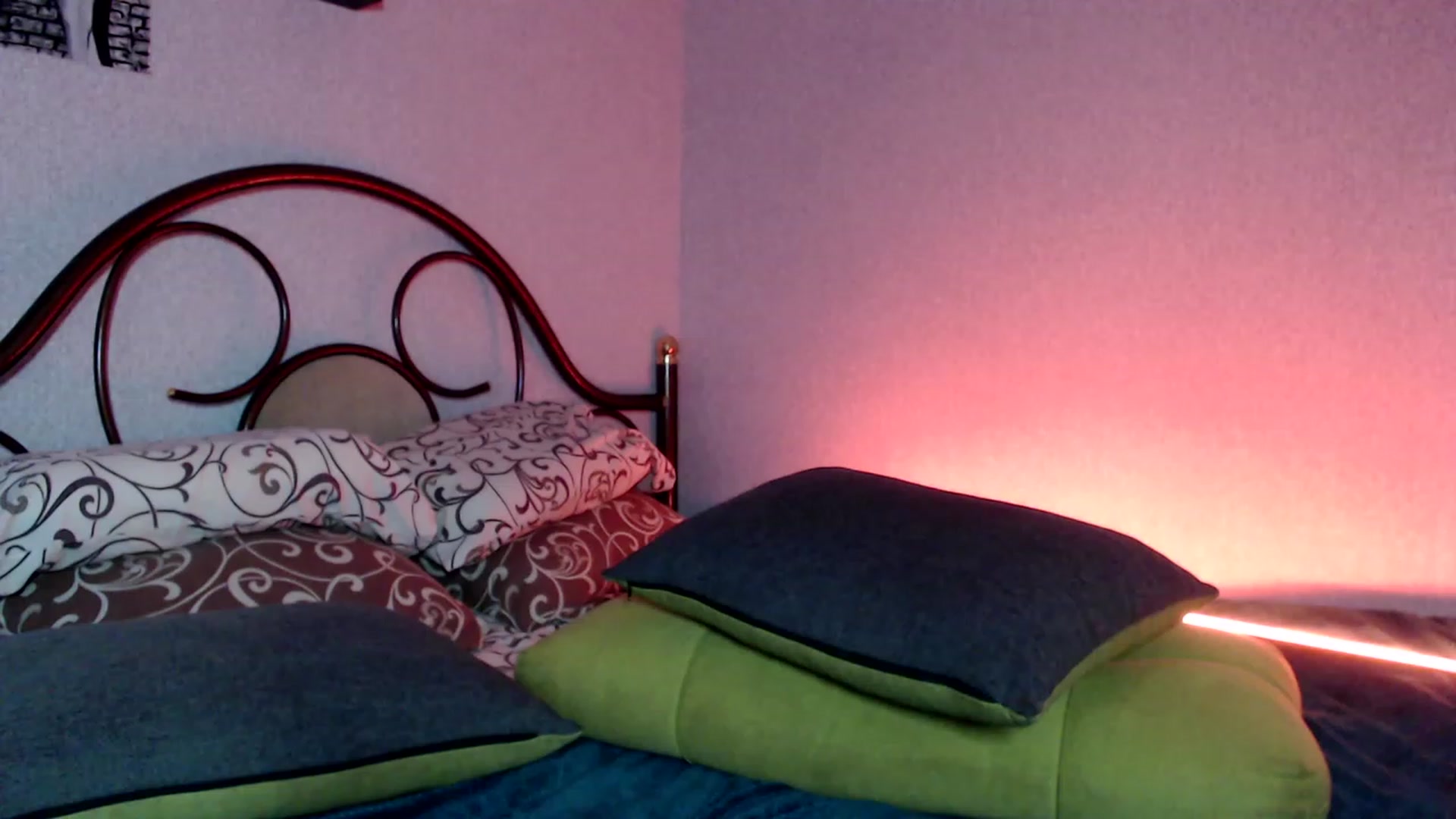 Gallery image thumbnail from Wow__kelly's myfreecams stream on, 10/23/2023, 15:59 image 5 of 20