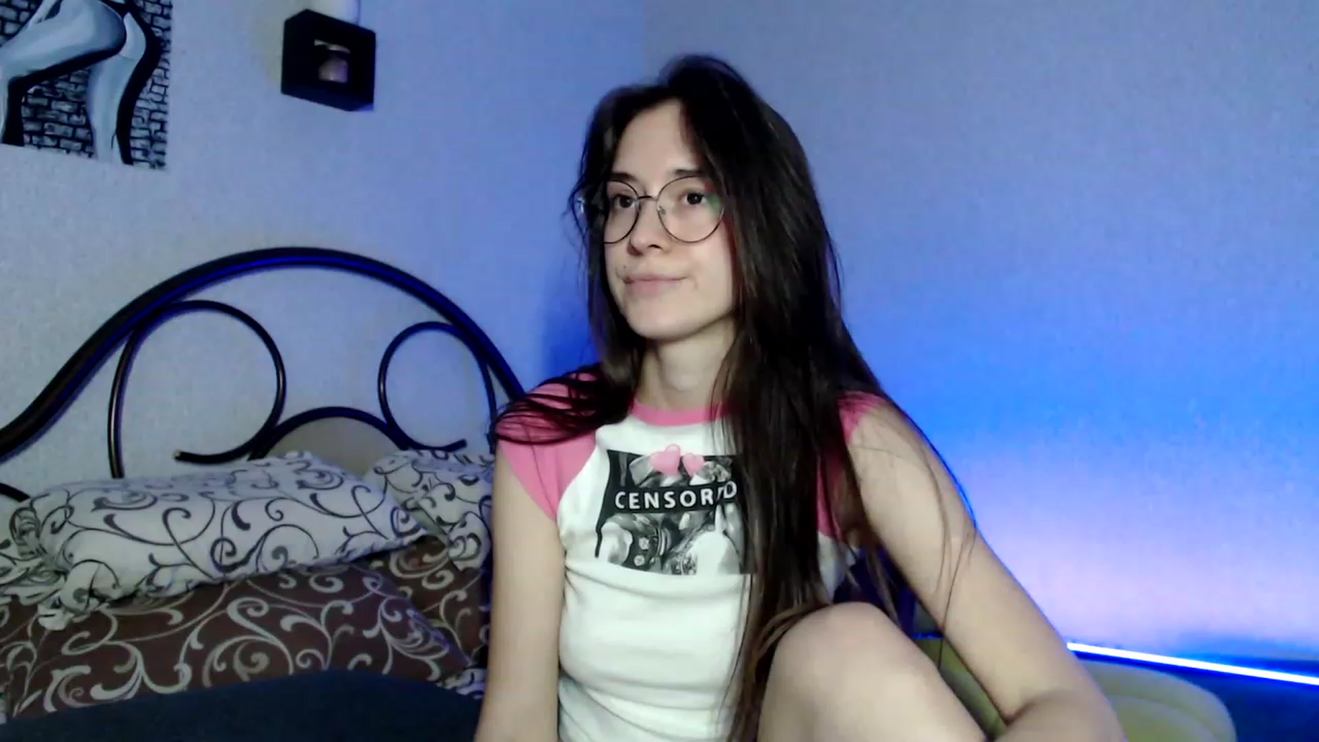 Gallery image thumbnail from Wow__kelly's myfreecams stream on, 10/28/2023, 17:09 image 13 of 20
