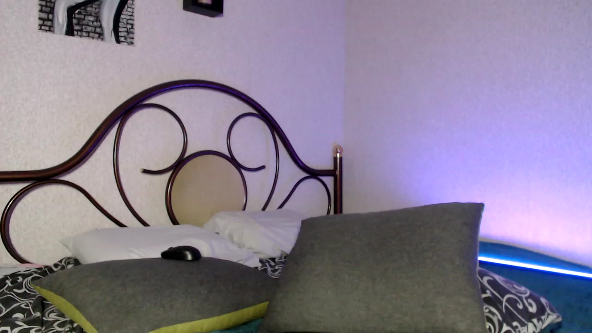 Gallery image thumbnail from Wow__kelly's myfreecams stream on, 11/16/2023, 17:07 image 4 of 20