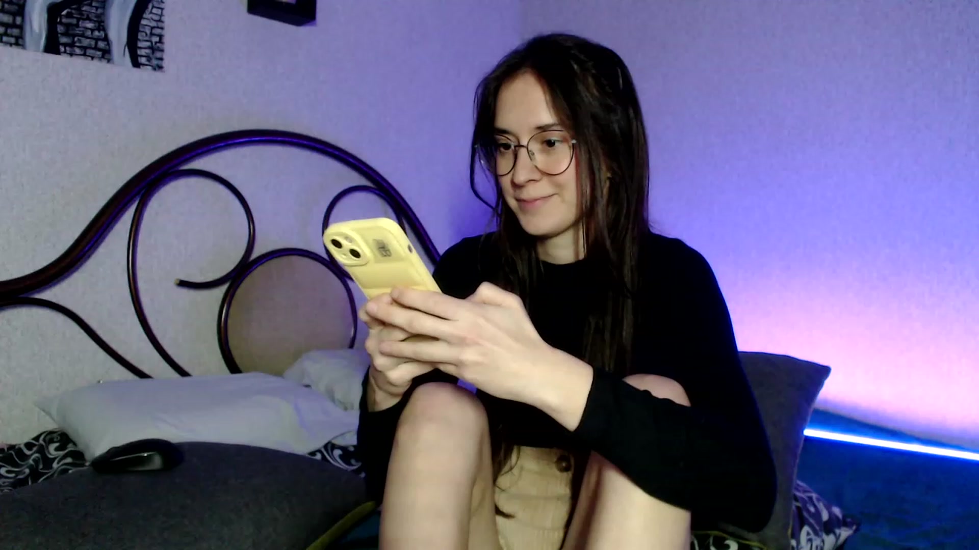 Gallery image thumbnail from Wow__kelly's myfreecams stream on, 11/16/2023, 17:07 image 18 of 20