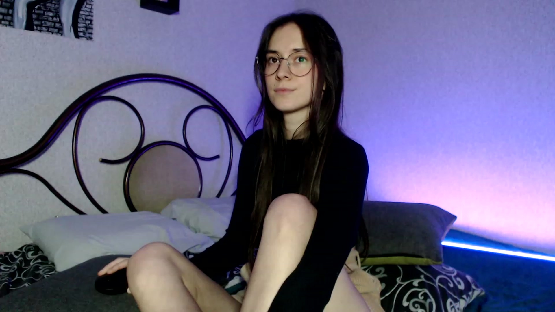 Gallery image thumbnail from Wow__kelly's myfreecams stream on, 11/16/2023, 17:07 image 6 of 20