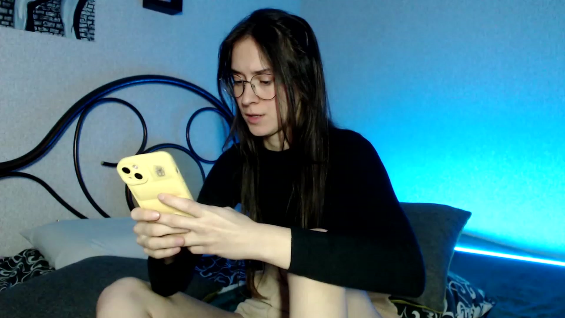 Gallery image thumbnail from Wow__kelly's myfreecams stream on, 11/16/2023, 17:07 image 12 of 20