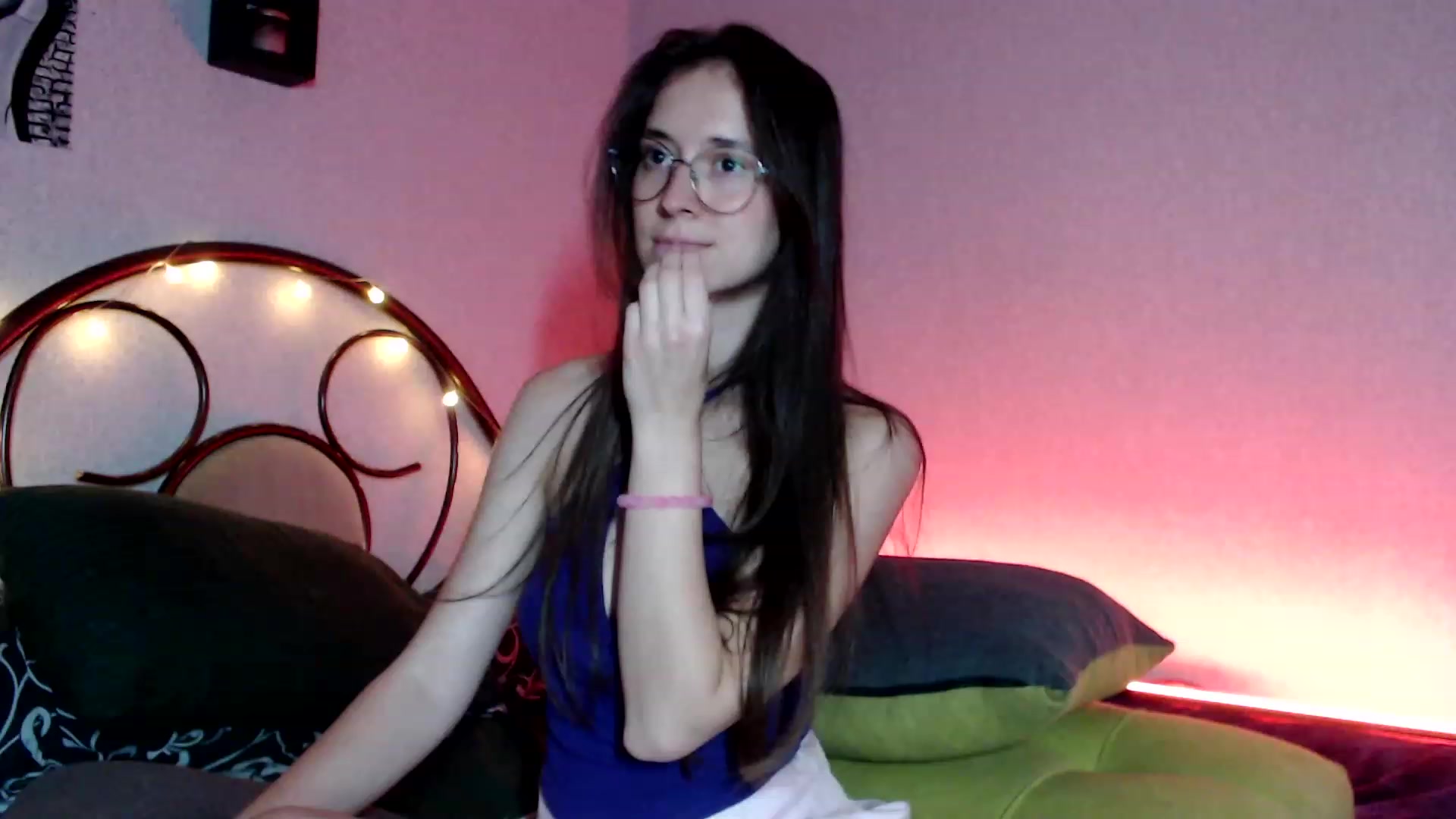 Gallery image thumbnail from Wow__kelly's myfreecams stream on, 03/17/2024, 16:09 image 15 of 20