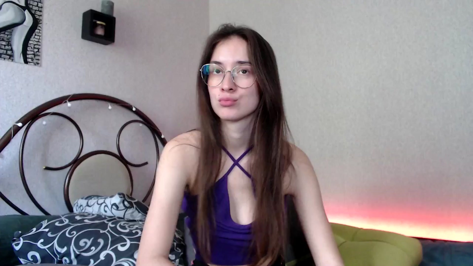Gallery image thumbnail from Wow__kelly's myfreecams stream on, 06/27/2024, 11:51 image 10 of 20