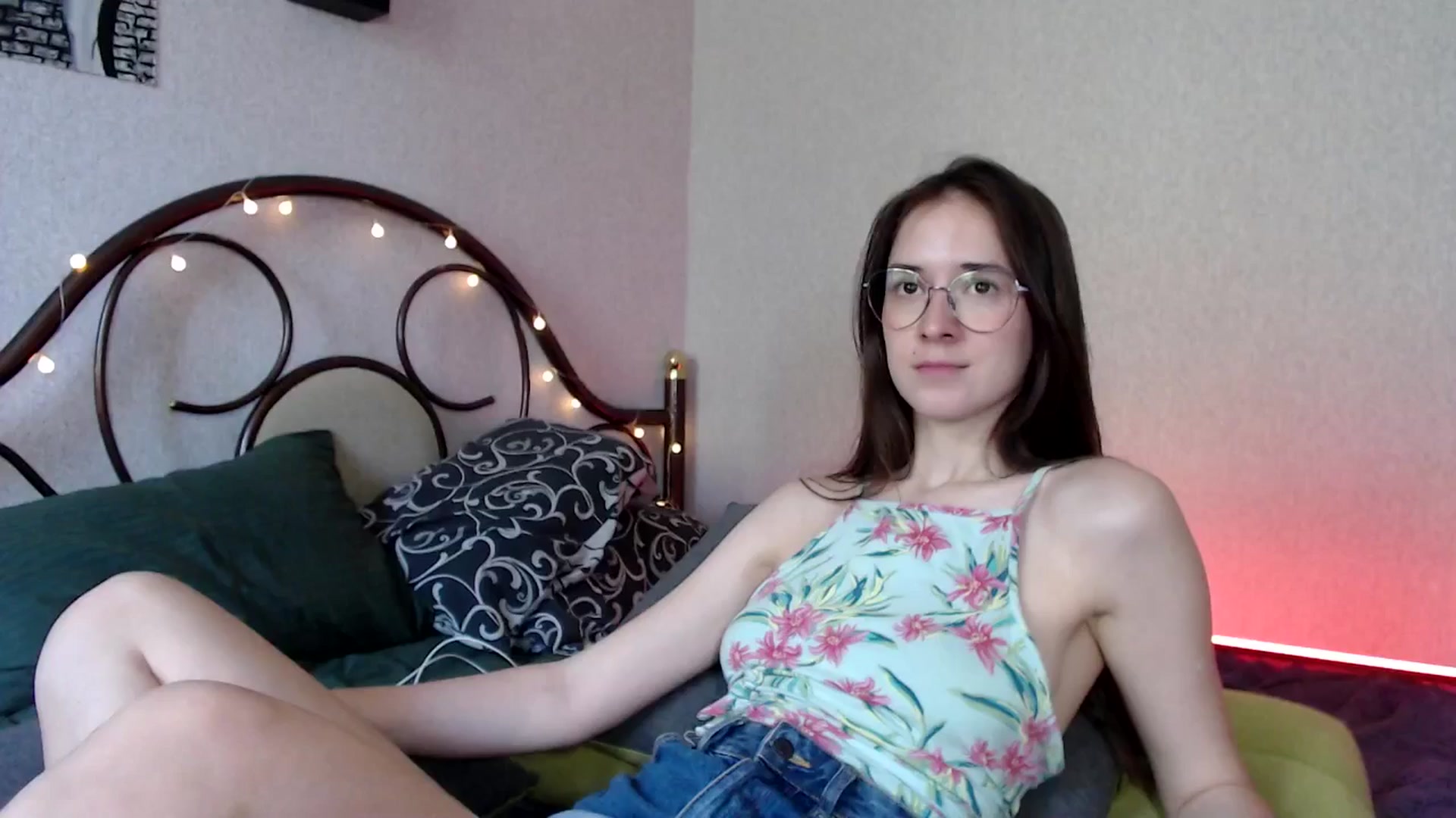 Gallery image thumbnail from Wow__kelly's myfreecams stream on, 07/08/2024, 12:03 image 16 of 20