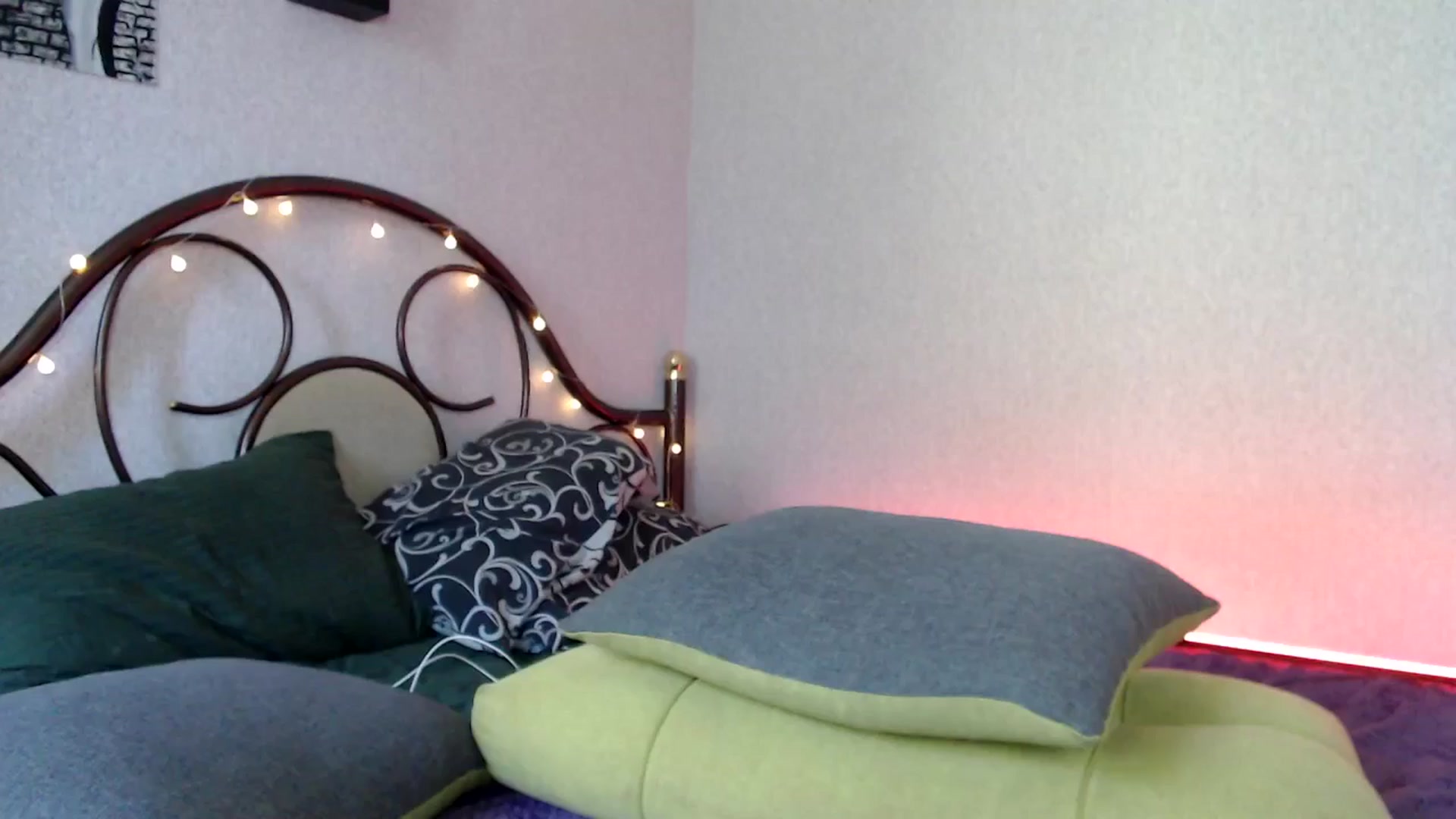Gallery image thumbnail from Wow__kelly's myfreecams stream on, 07/08/2024, 12:03 image 11 of 20