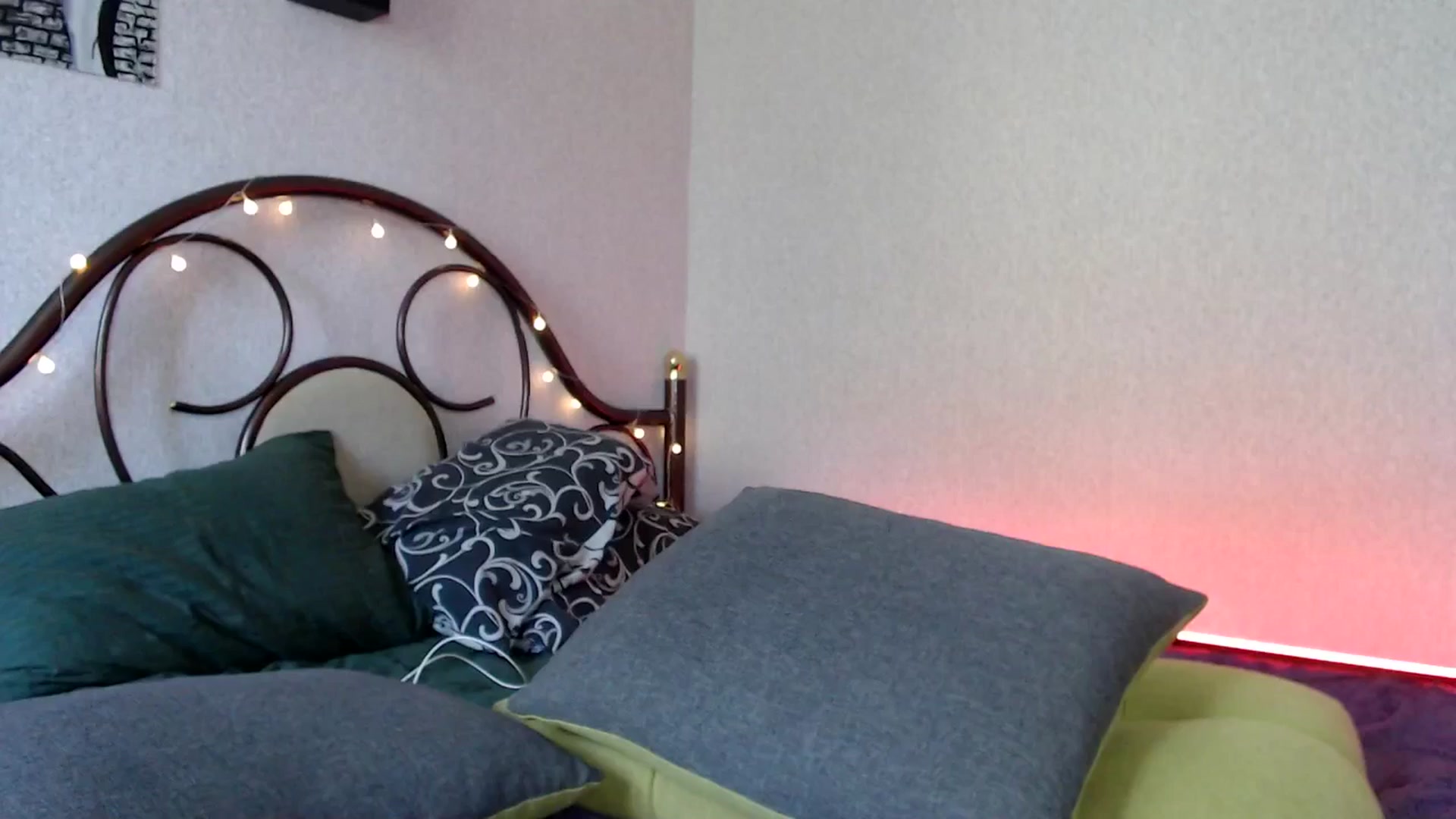 Gallery image thumbnail from Wow__kelly's myfreecams stream on, 07/08/2024, 12:03 image 17 of 20