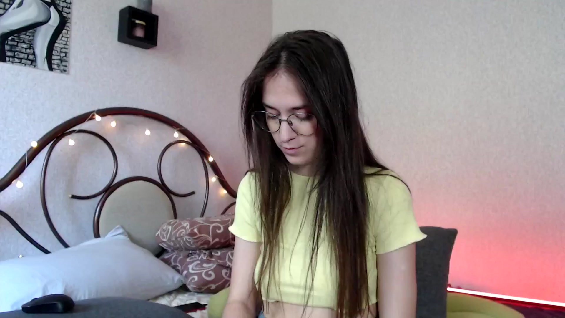 Gallery image thumbnail from Wow__kelly's myfreecams stream on, 07/14/2024, 14:16 image 11 of 20