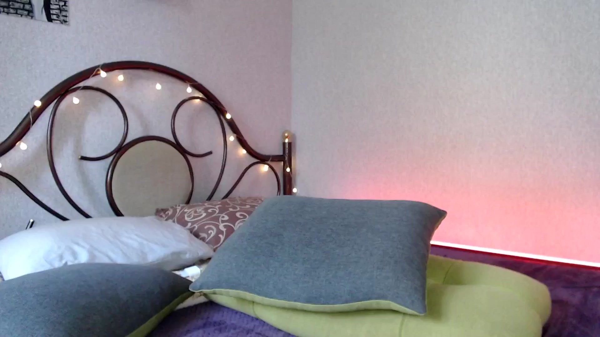Gallery image thumbnail from Wow__kelly's myfreecams stream on, 07/16/2024, 15:06 image 15 of 20