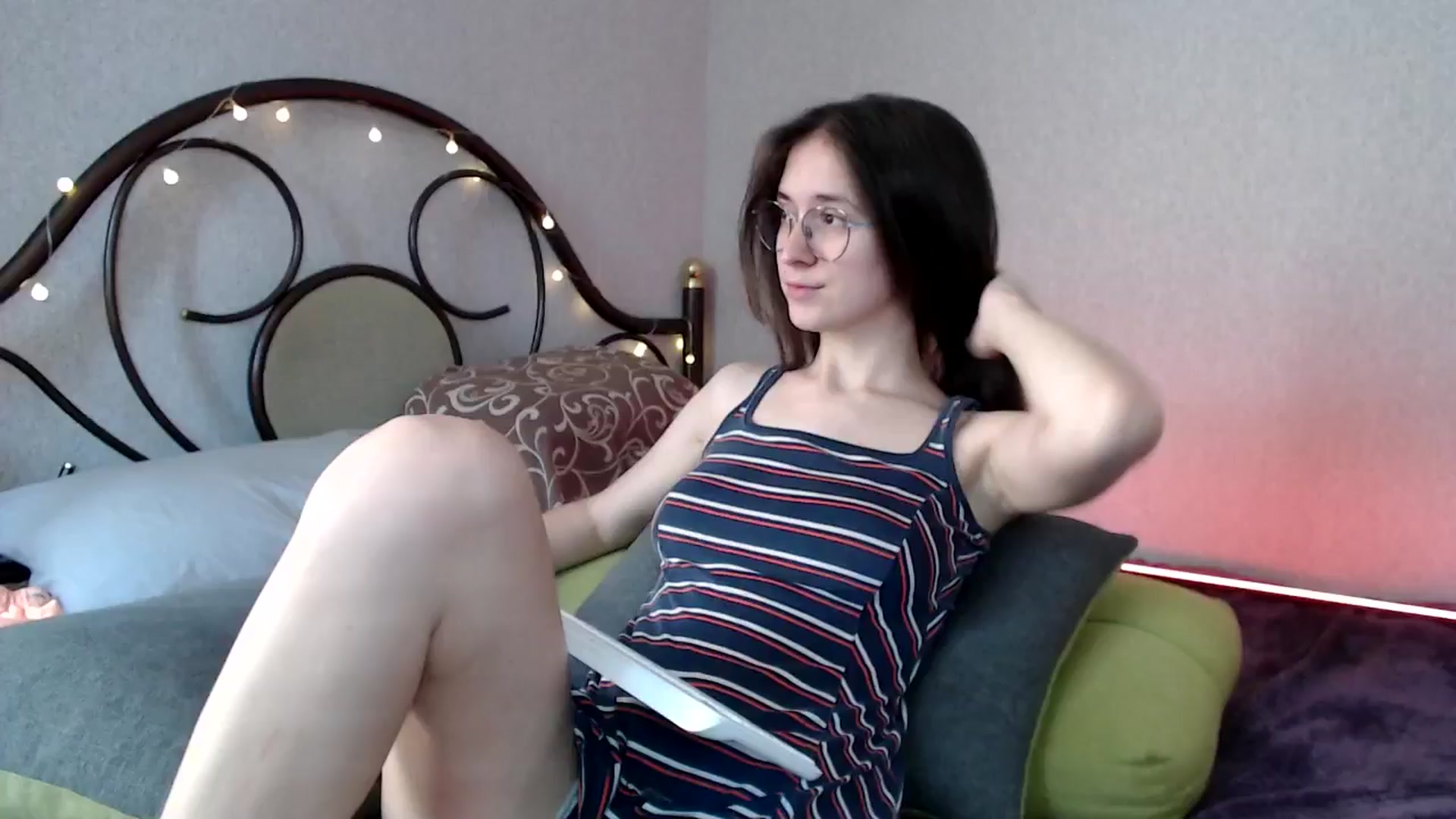 Gallery image thumbnail from Wow__kelly's myfreecams stream on, 07/17/2024, 16:03 image 12 of 20