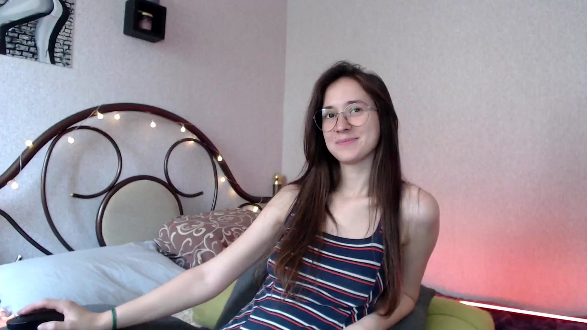 Gallery image thumbnail from Wow__kelly's myfreecams stream on, 07/17/2024, 16:03 image 2 of 20