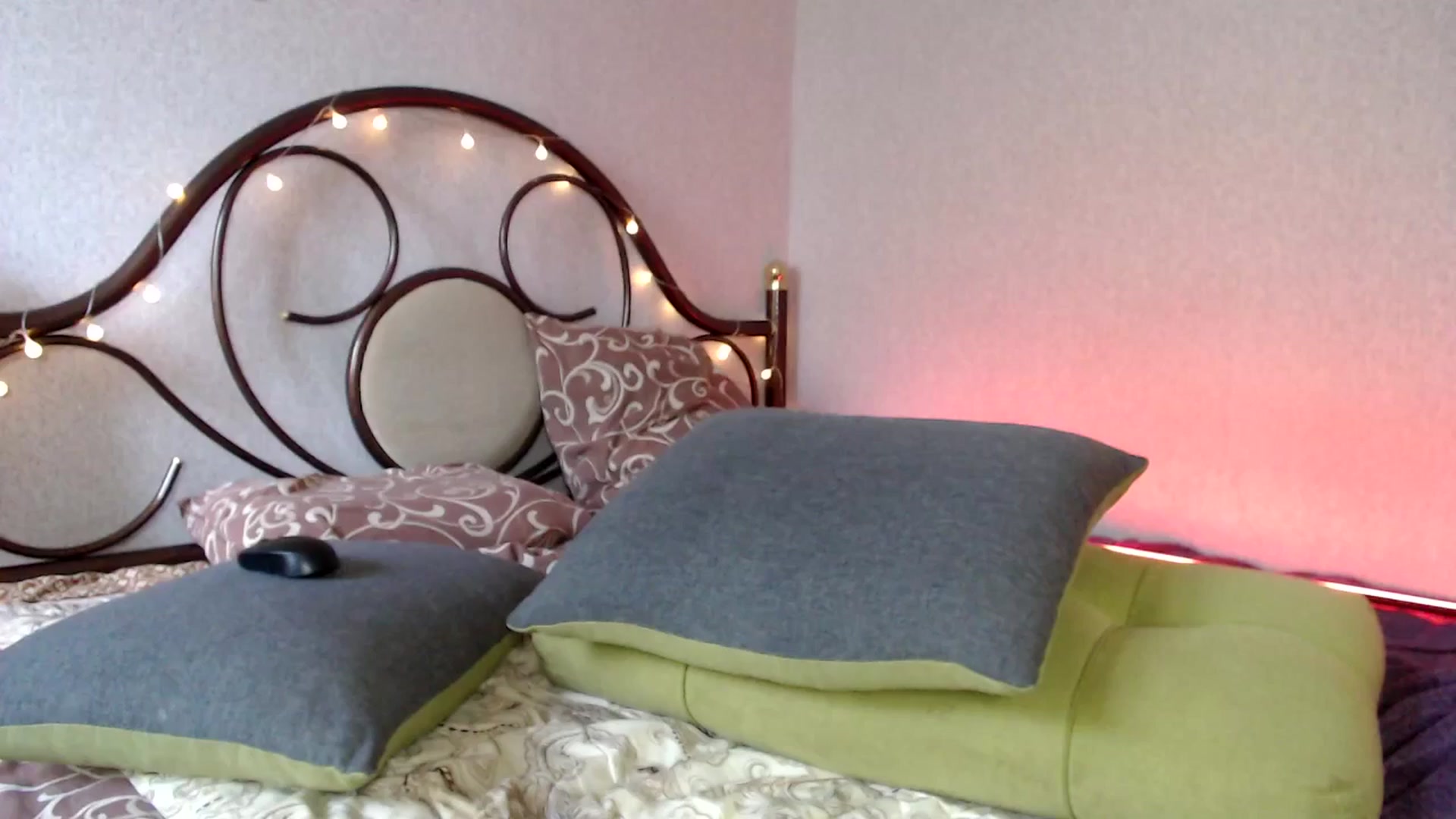 Gallery image thumbnail from Wow__kelly's myfreecams stream on, 07/18/2024, 12:12 image 7 of 20