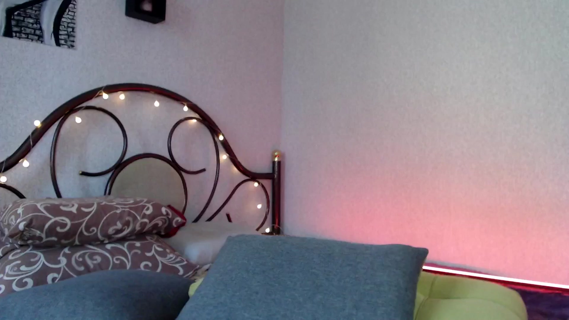 Gallery image thumbnail from Wow__kelly's myfreecams stream on, 07/21/2024, 11:17 image 15 of 20