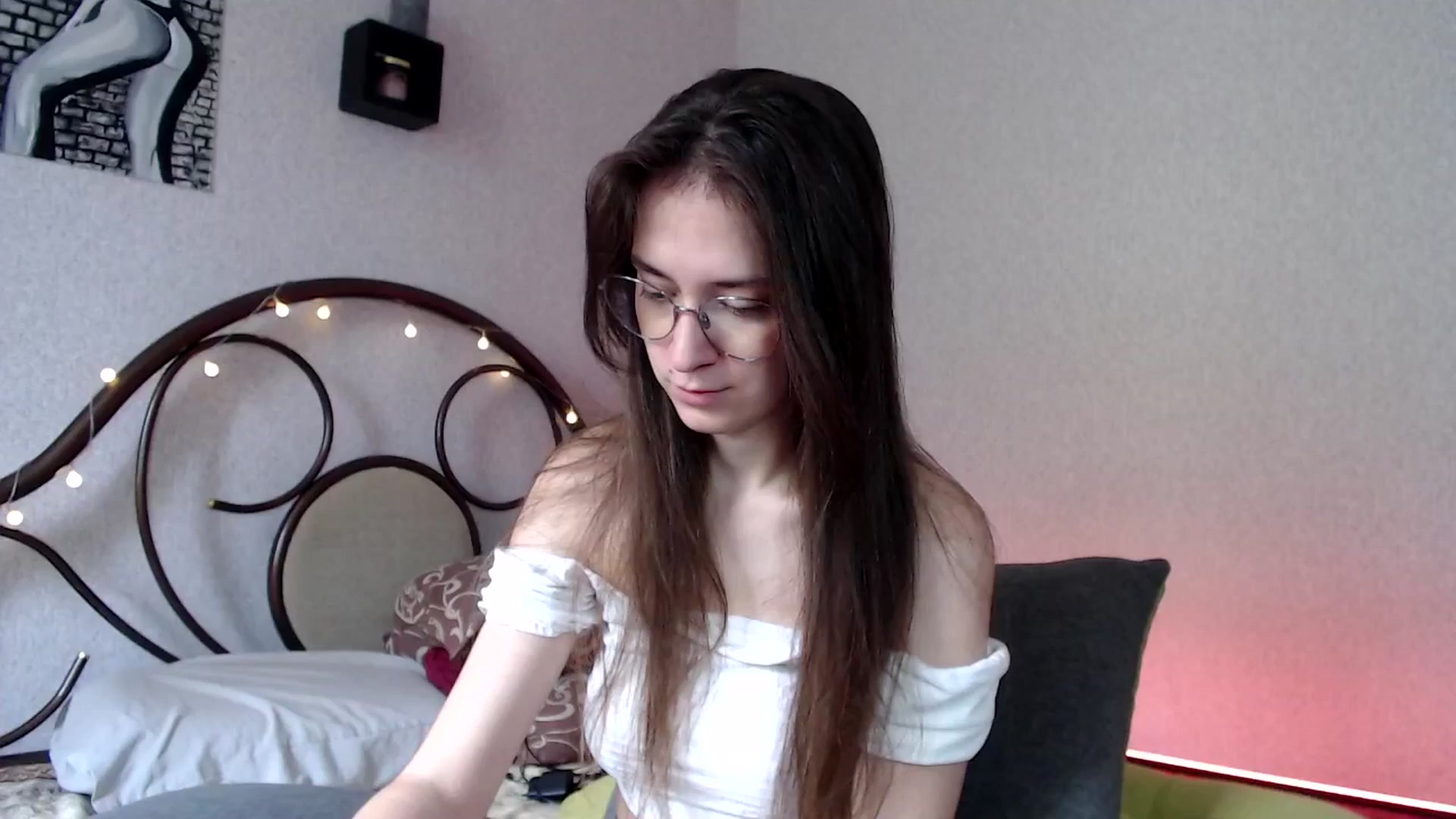 Gallery image thumbnail from Wow__kelly's myfreecams stream on, 07/22/2024, 09:53 image 7 of 20