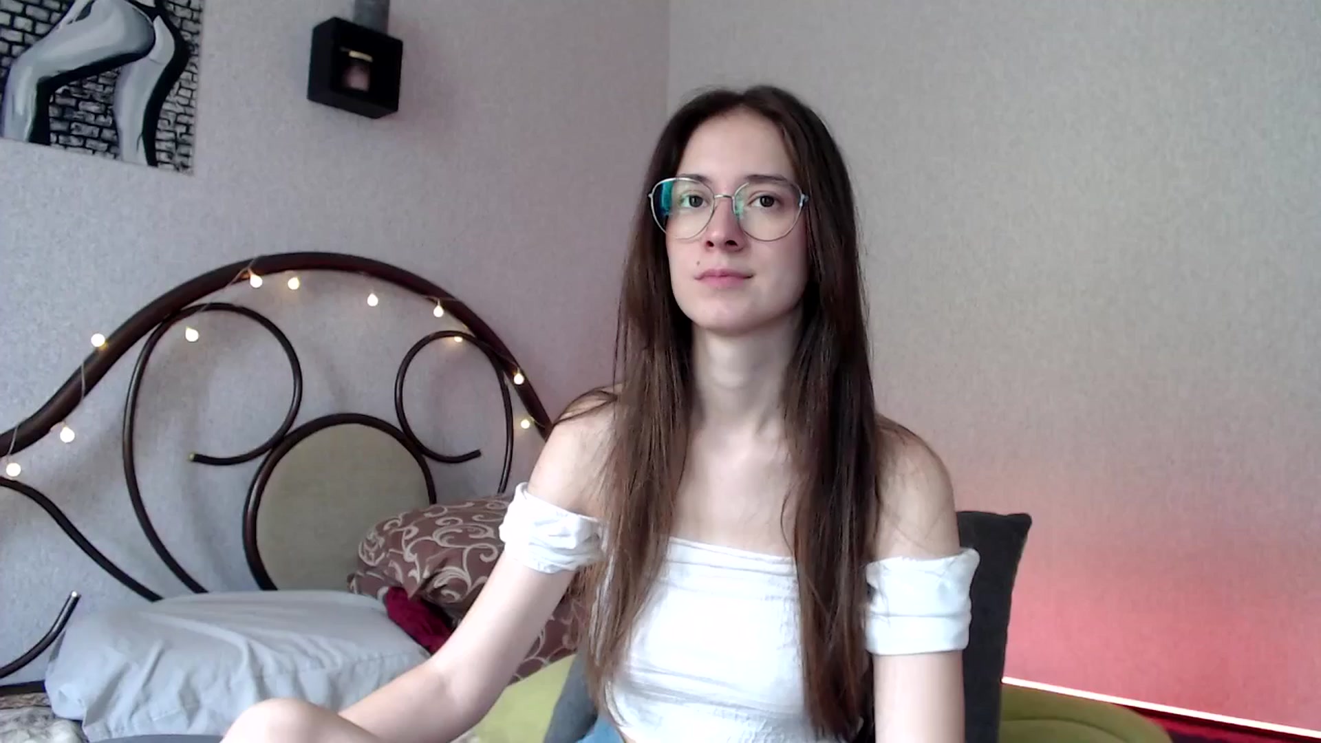 Gallery image thumbnail from Wow__kelly's myfreecams stream on, 07/22/2024, 09:53 image 11 of 20