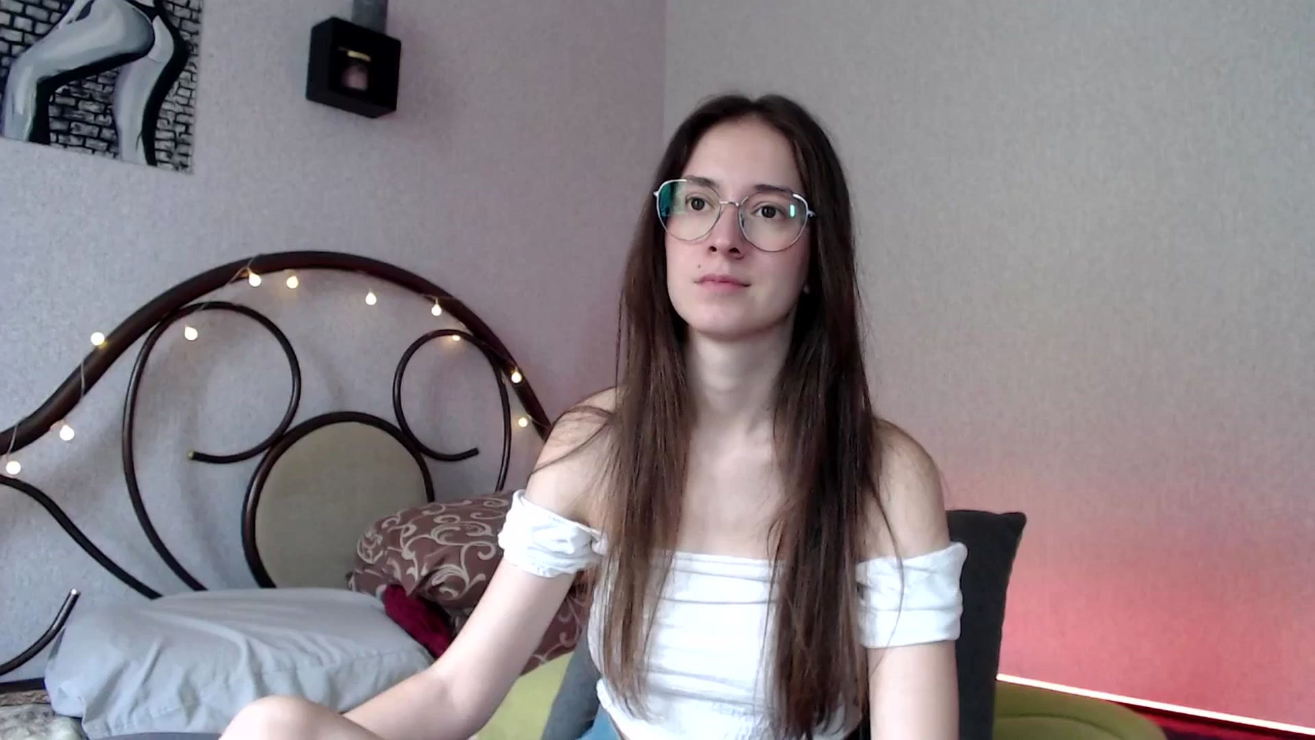 Gallery image thumbnail from Wow__kelly's myfreecams stream on, 07/22/2024, 09:53 image 12 of 20