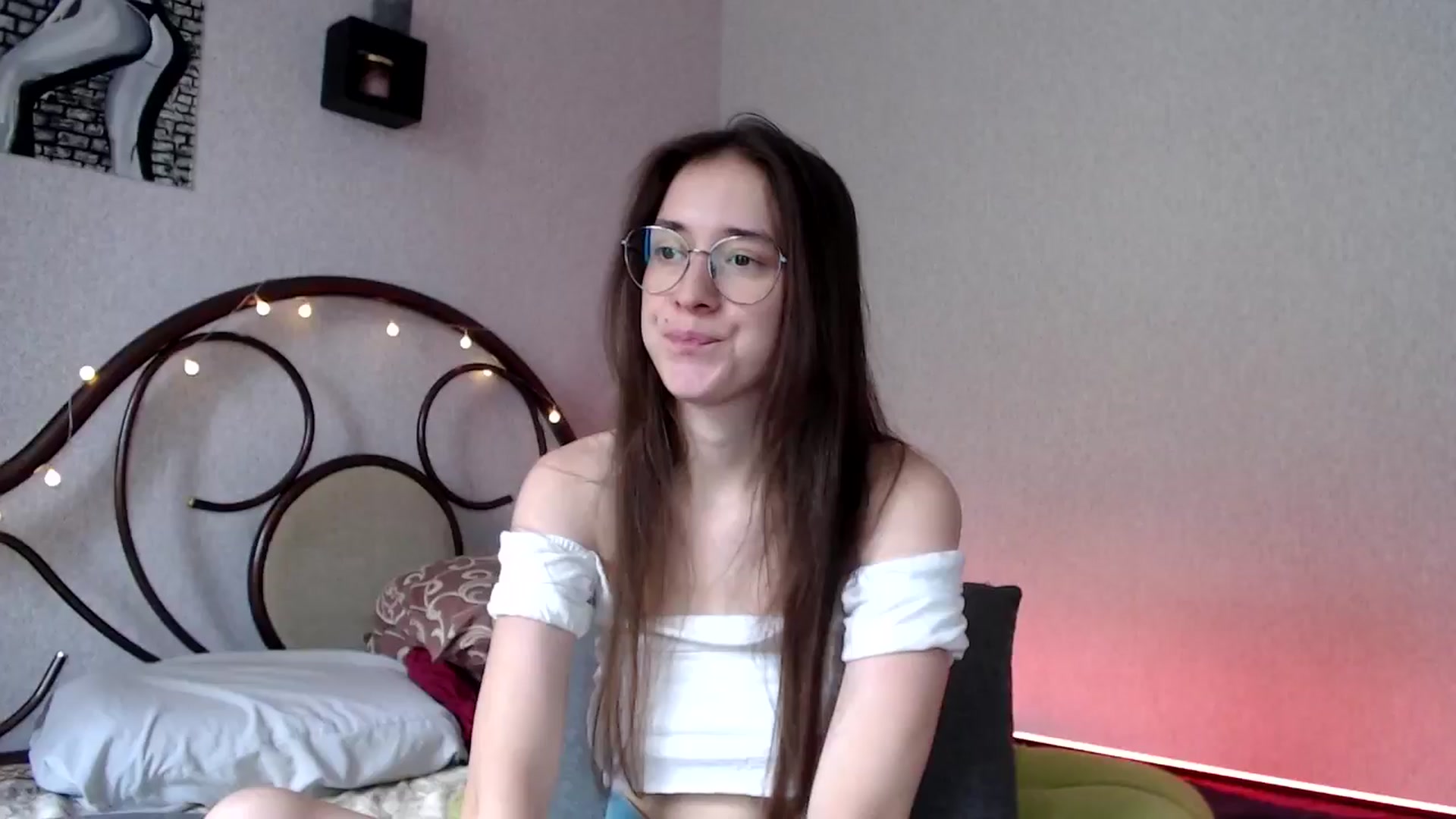 Gallery image thumbnail from Wow__kelly's myfreecams stream on, 07/22/2024, 11:30 image 16 of 20
