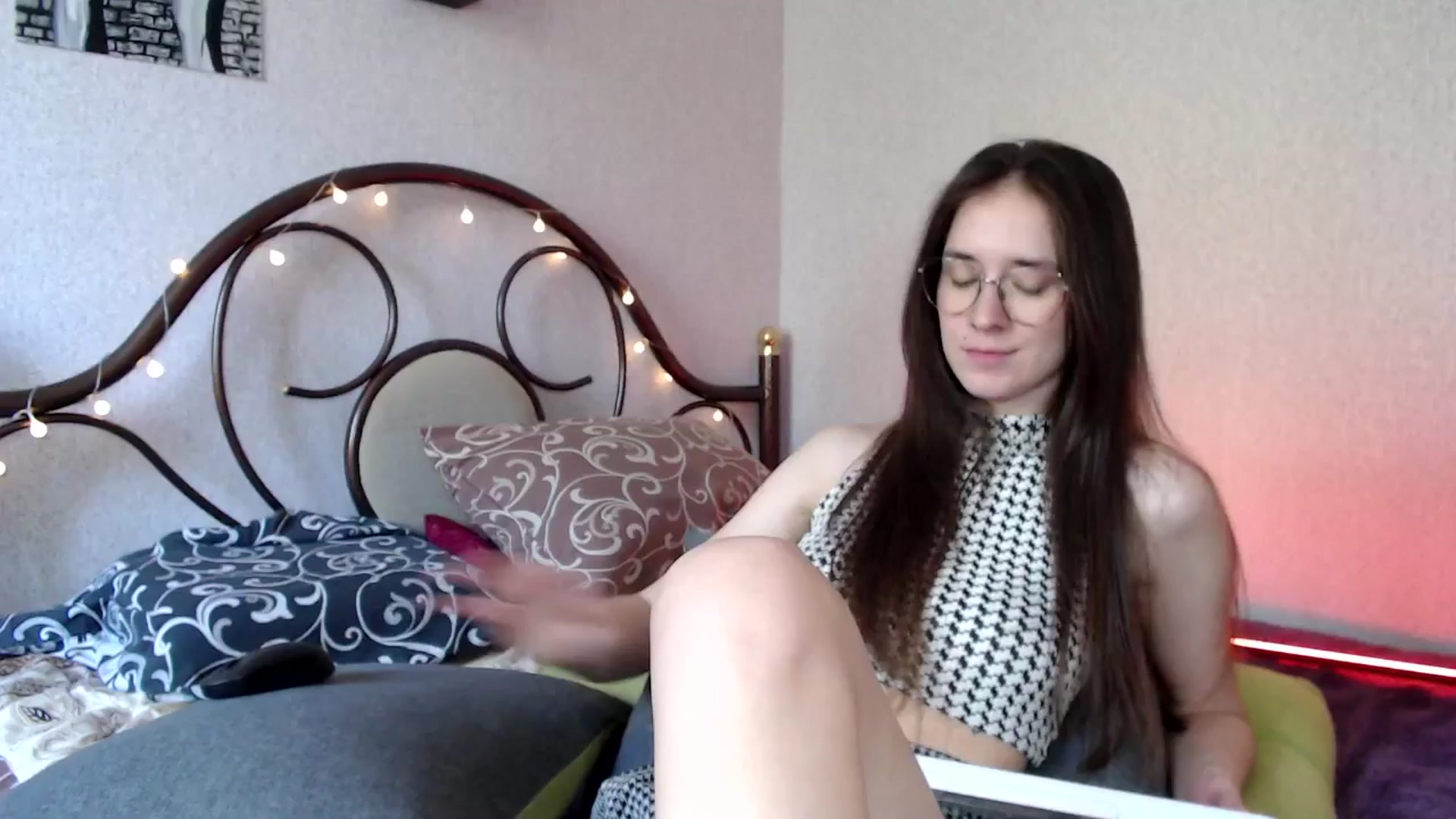 Gallery image thumbnail from Wow__kelly's myfreecams stream on, 07/23/2024, 11:41 image 14 of 20