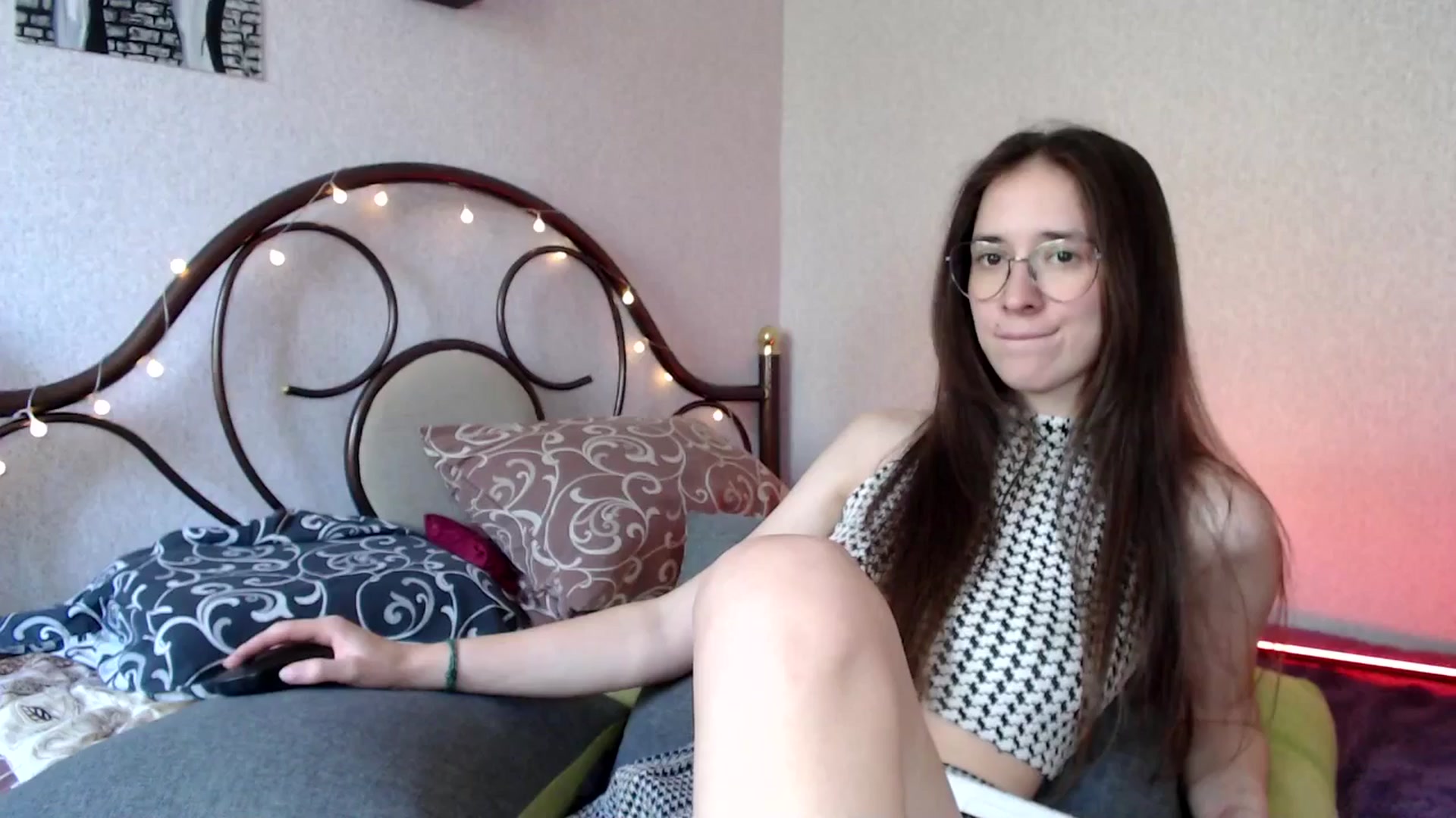 Gallery image thumbnail from Wow__kelly's myfreecams stream on, 07/23/2024, 11:41 image 10 of 20