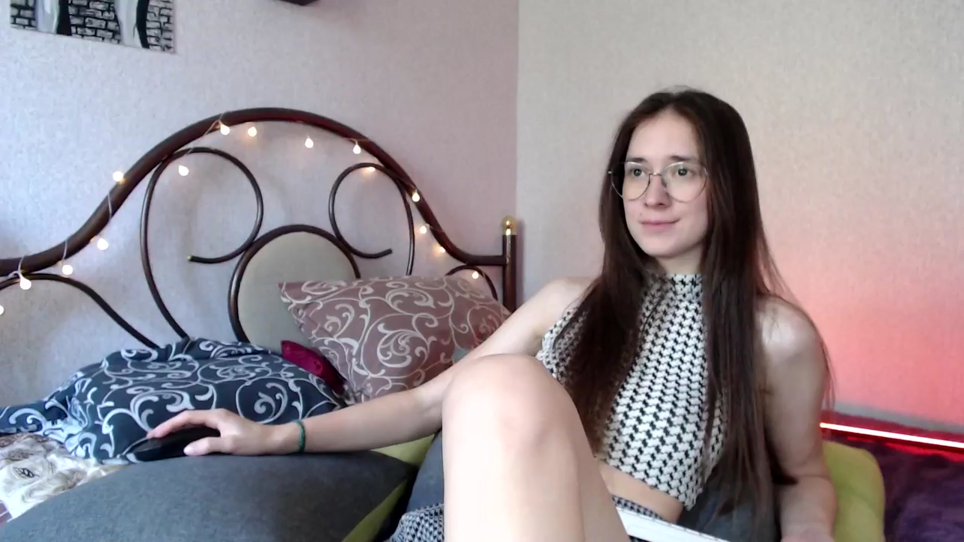 Gallery image thumbnail from Wow__kelly's myfreecams stream on, 07/23/2024, 11:41 image 12 of 20