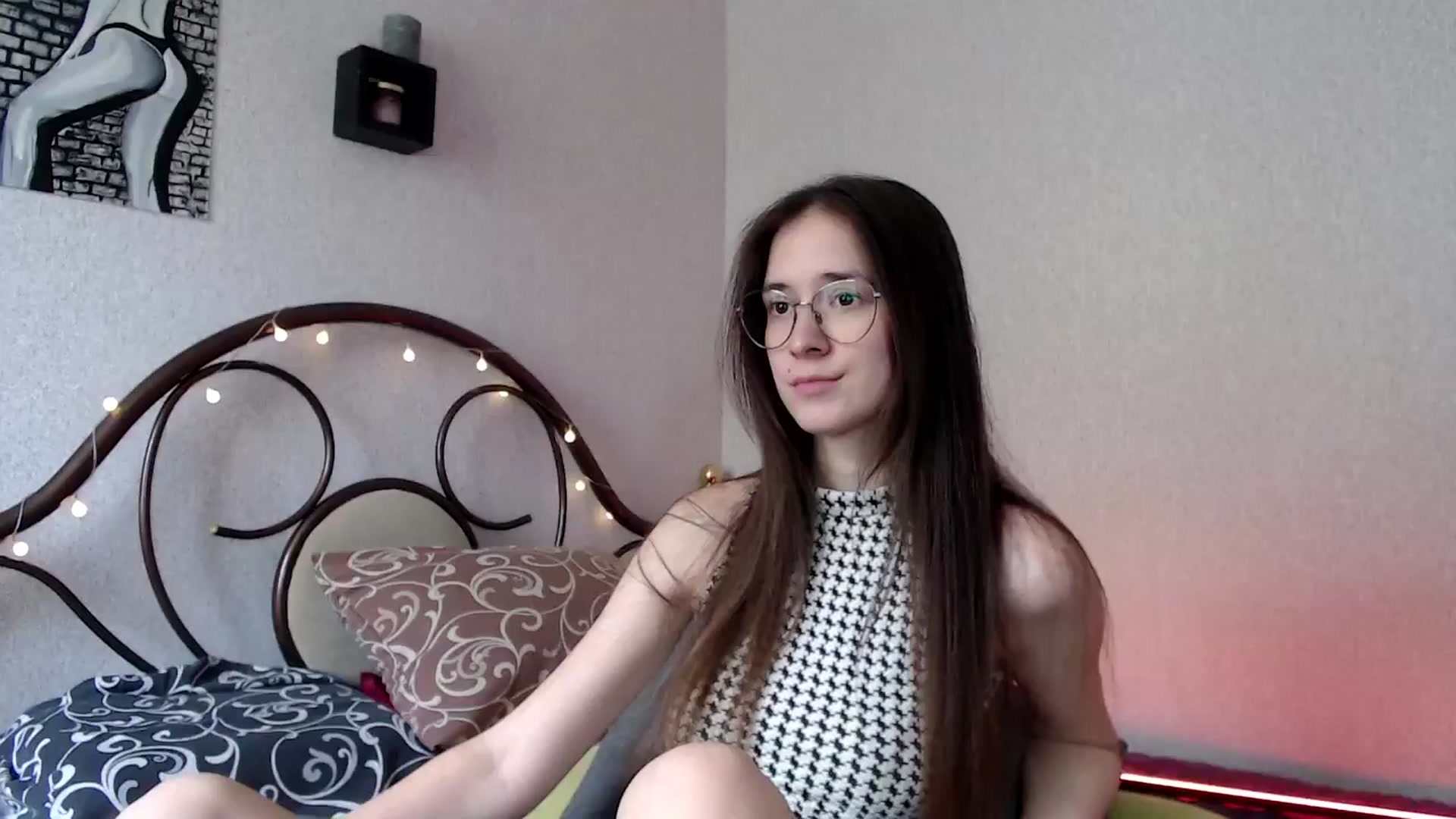 Gallery image thumbnail from Wow__kelly's myfreecams stream on, 07/23/2024, 16:02 image 1 of 20