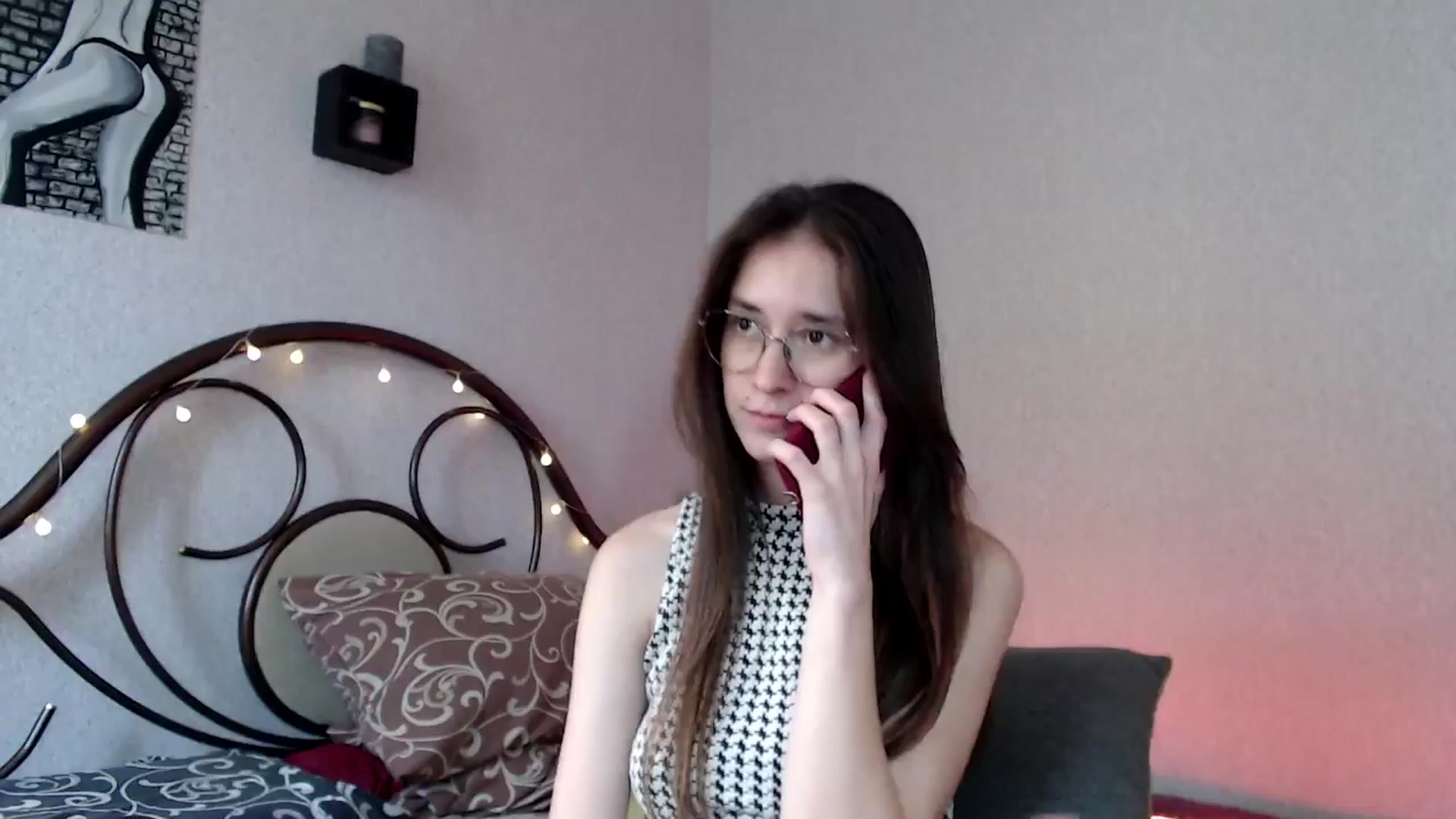 Gallery image thumbnail from Wow__kelly's myfreecams stream on, 07/23/2024, 16:02 image 18 of 20