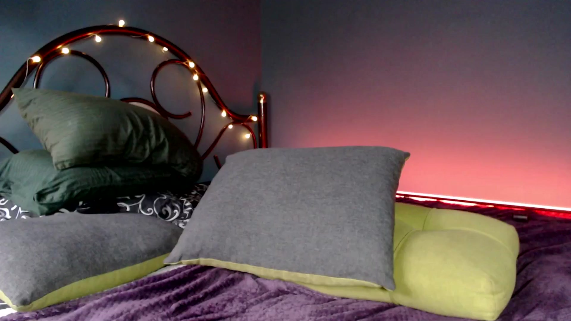 Gallery image thumbnail from Wow__kelly's myfreecams stream on, 08/27/2024, 15:44 image 9 of 20