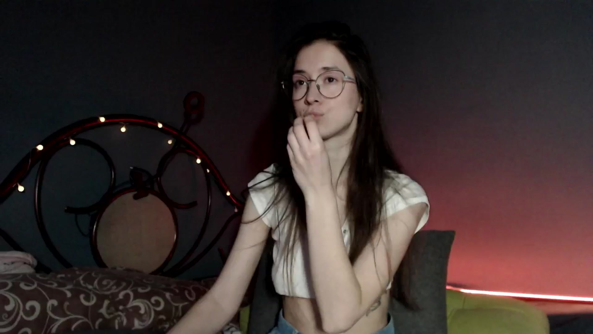 Gallery image thumbnail from Wow__kelly's myfreecams stream on, 12/27/2024, 14:30 image 3 of 20