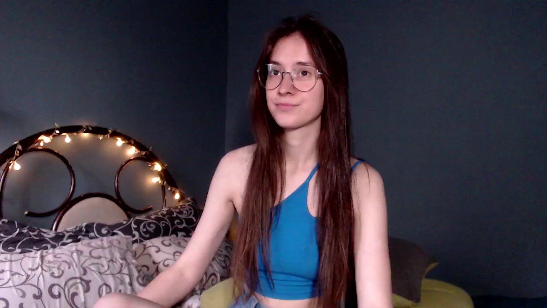 Gallery image thumbnail from Wow__kelly's myfreecams stream on, 06/16/2025, 16:03 image 8 of 20