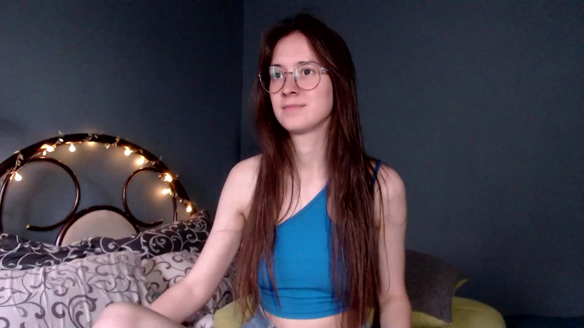 Gallery image thumbnail from Wow__kelly's myfreecams stream on, 06/16/2025, 16:03 image 6 of 20