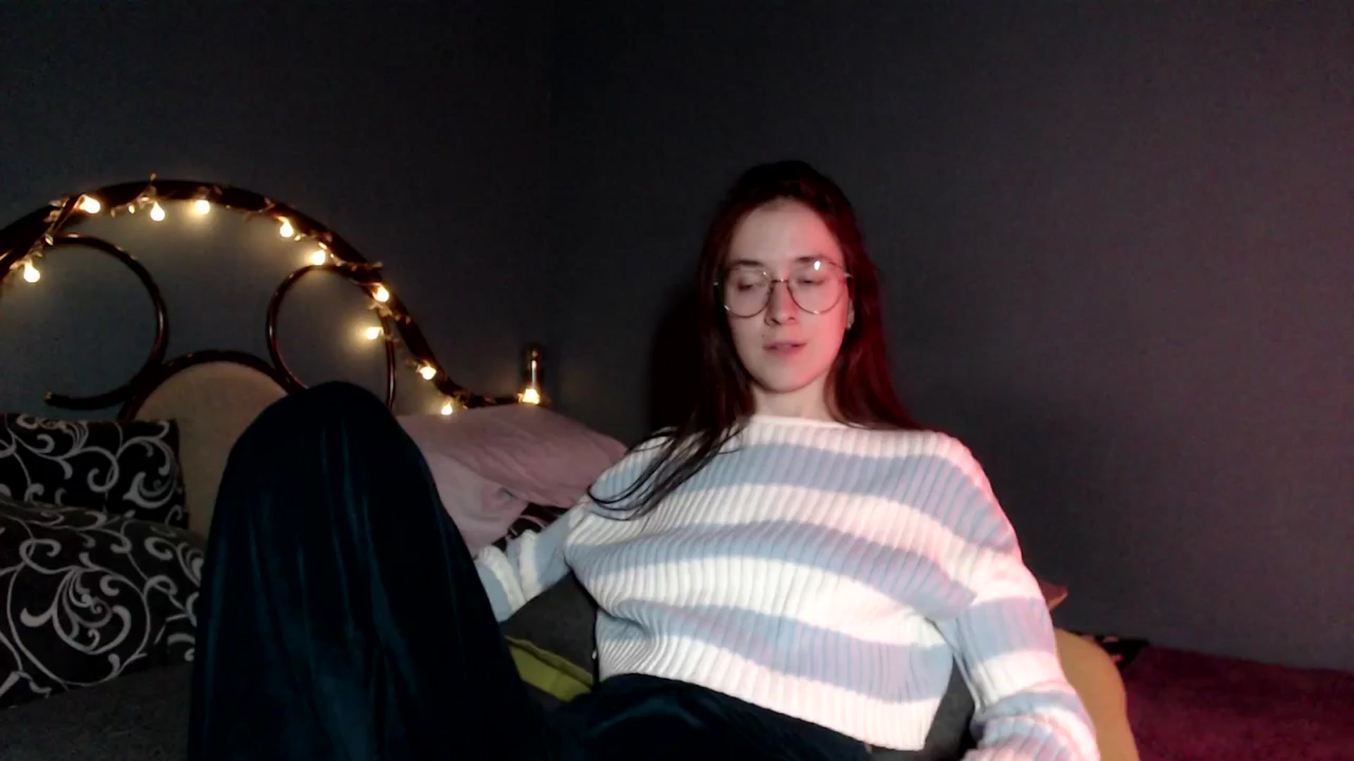Gallery image thumbnail from Wow__kelly's myfreecams stream on, 11/26/2025, 16:23 image 19 of 20
