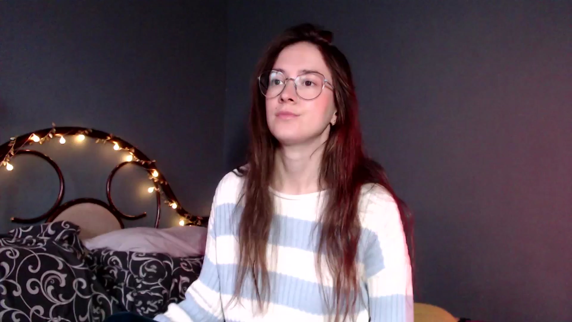 Gallery image thumbnail from Wow__kelly's myfreecams stream on, 11/30/2025, 12:50 image 6 of 20