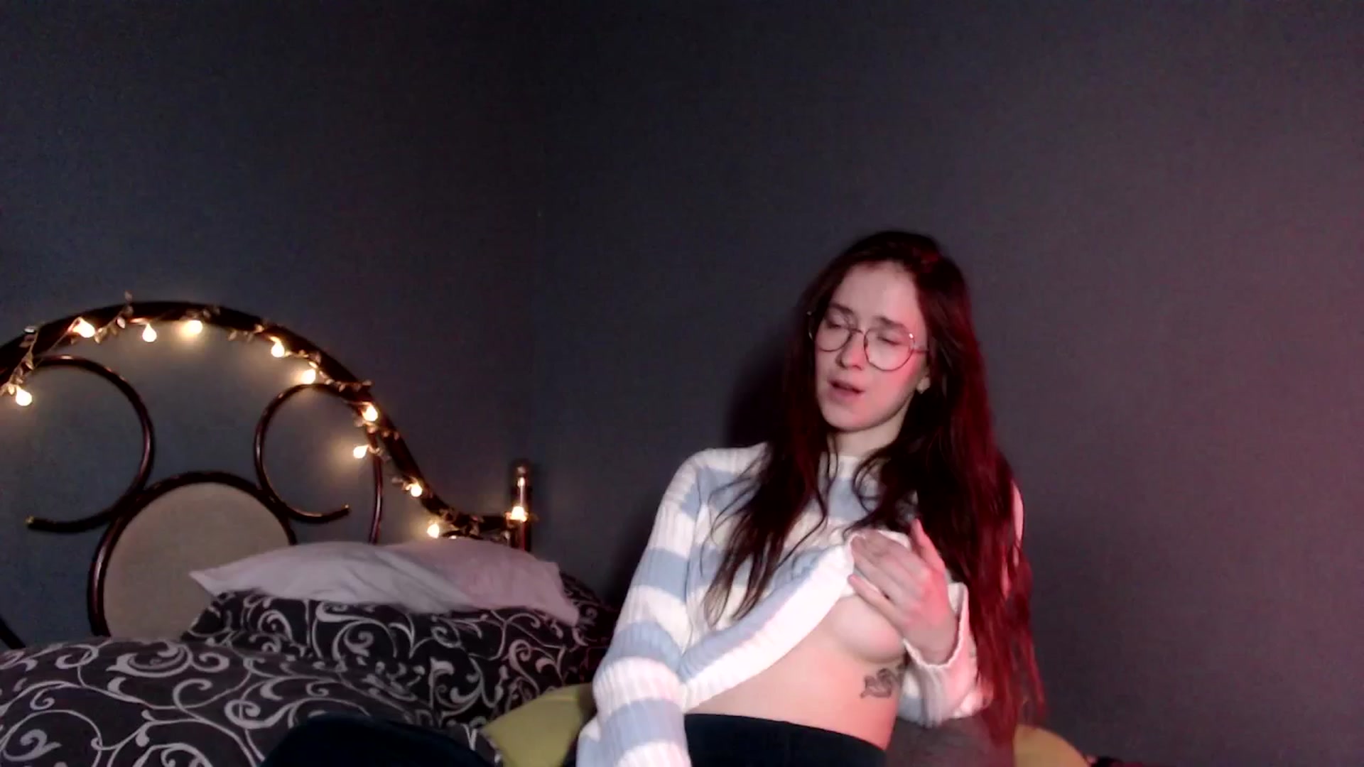 Gallery image thumbnail from Wow__kelly's myfreecams stream on, 11/30/2025, 12:50 image 17 of 20