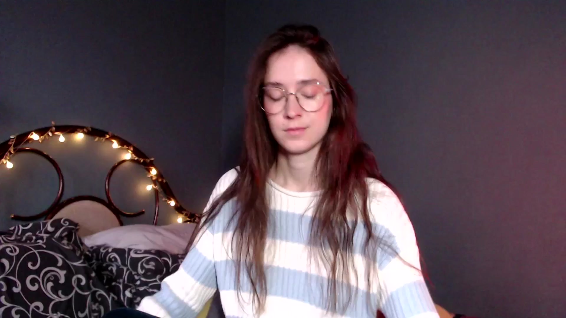 Gallery image thumbnail from Wow__kelly's myfreecams stream on, 11/30/2025, 12:50 image 5 of 20