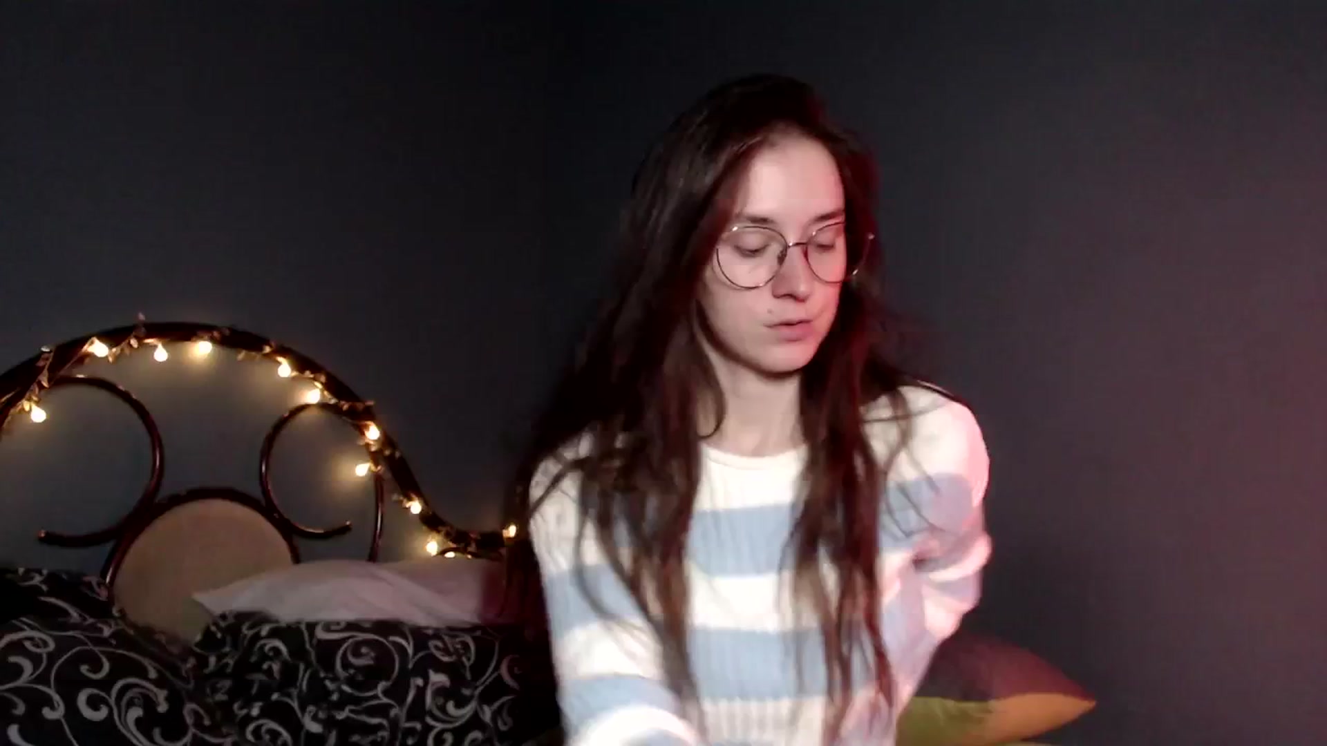 Gallery image thumbnail from Wow__kelly's myfreecams stream on, 11/30/2025, 18:31 image 2 of 20