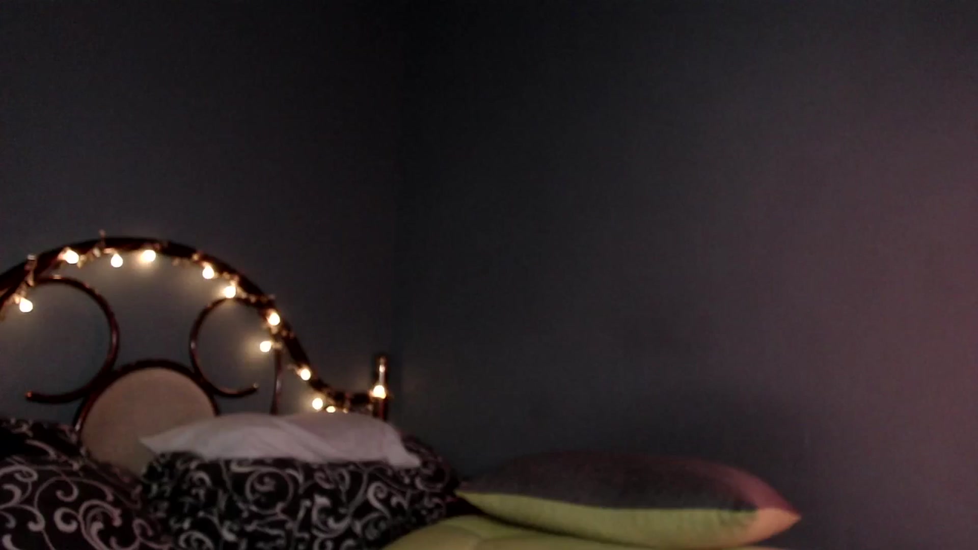 Gallery image thumbnail from Wow__kelly's myfreecams stream on, 11/30/2025, 18:31 image 18 of 20